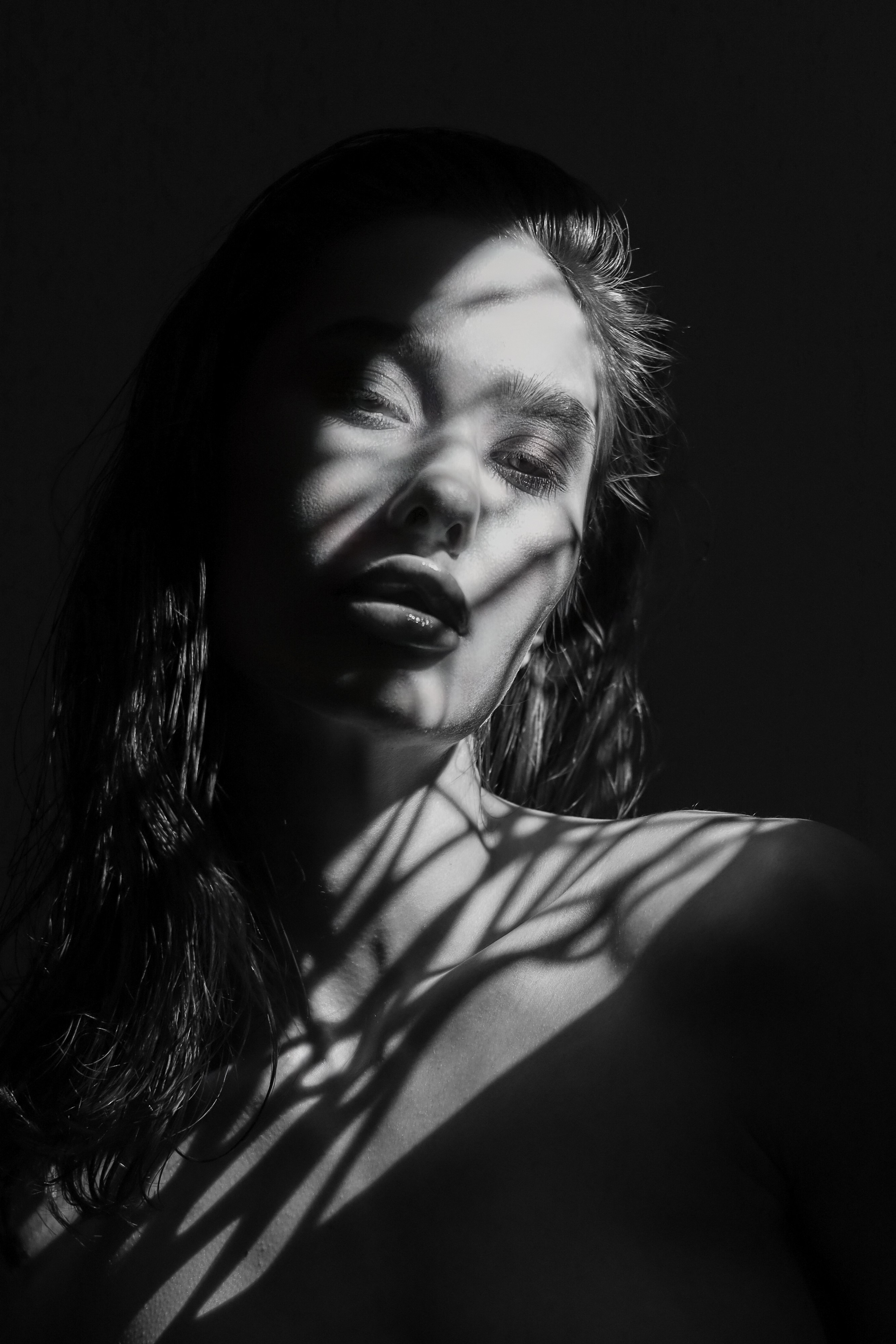 Творческие. Предметный и модельный фотограф Хасаншин Дамир