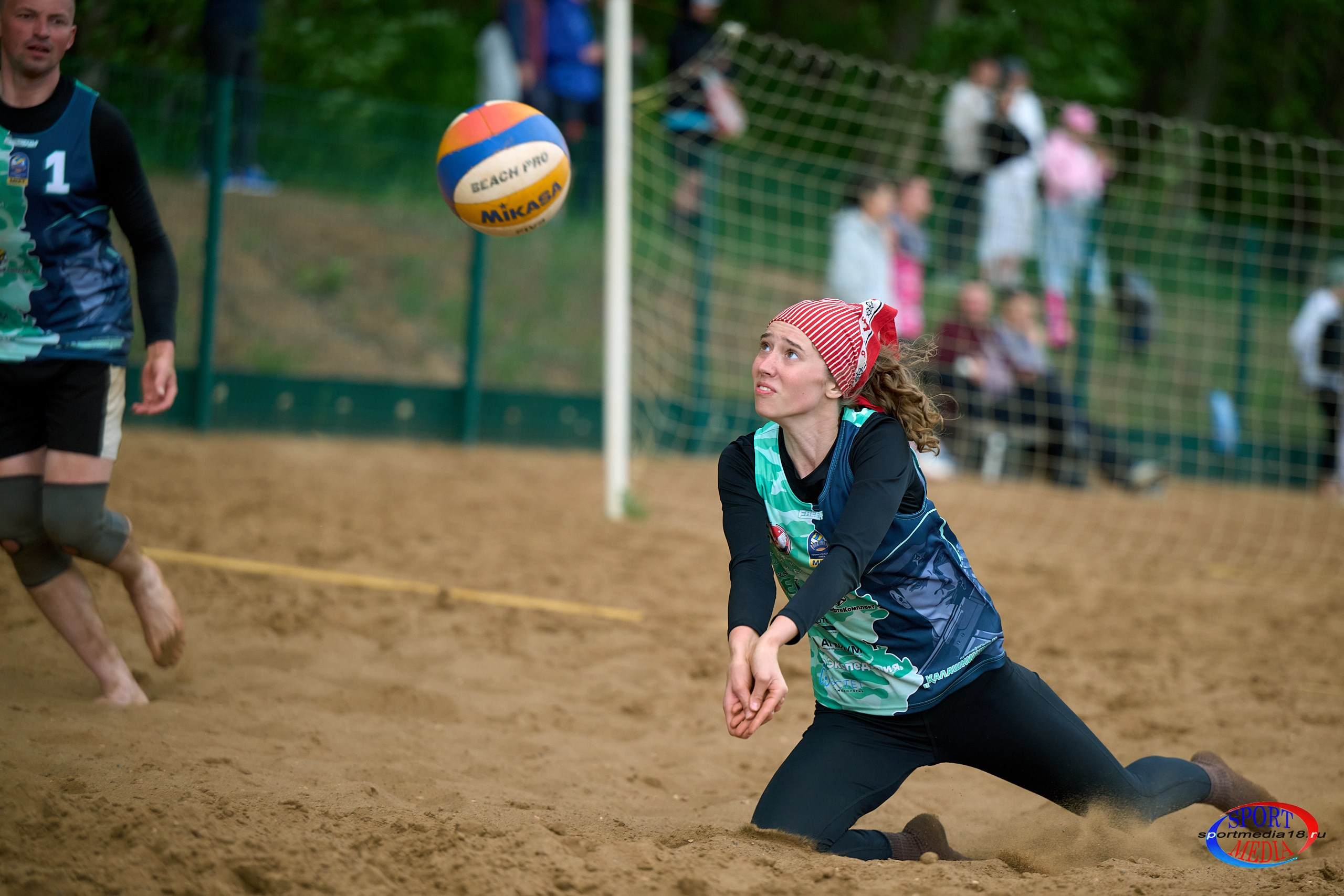 Пляжный волейбол. ПРИВОЛЖСКАЯ ЛИГА MIXT Ижевск 18.05.2025. Спортивный репортажный фотограф в Ижевске Сергей Мерзляков