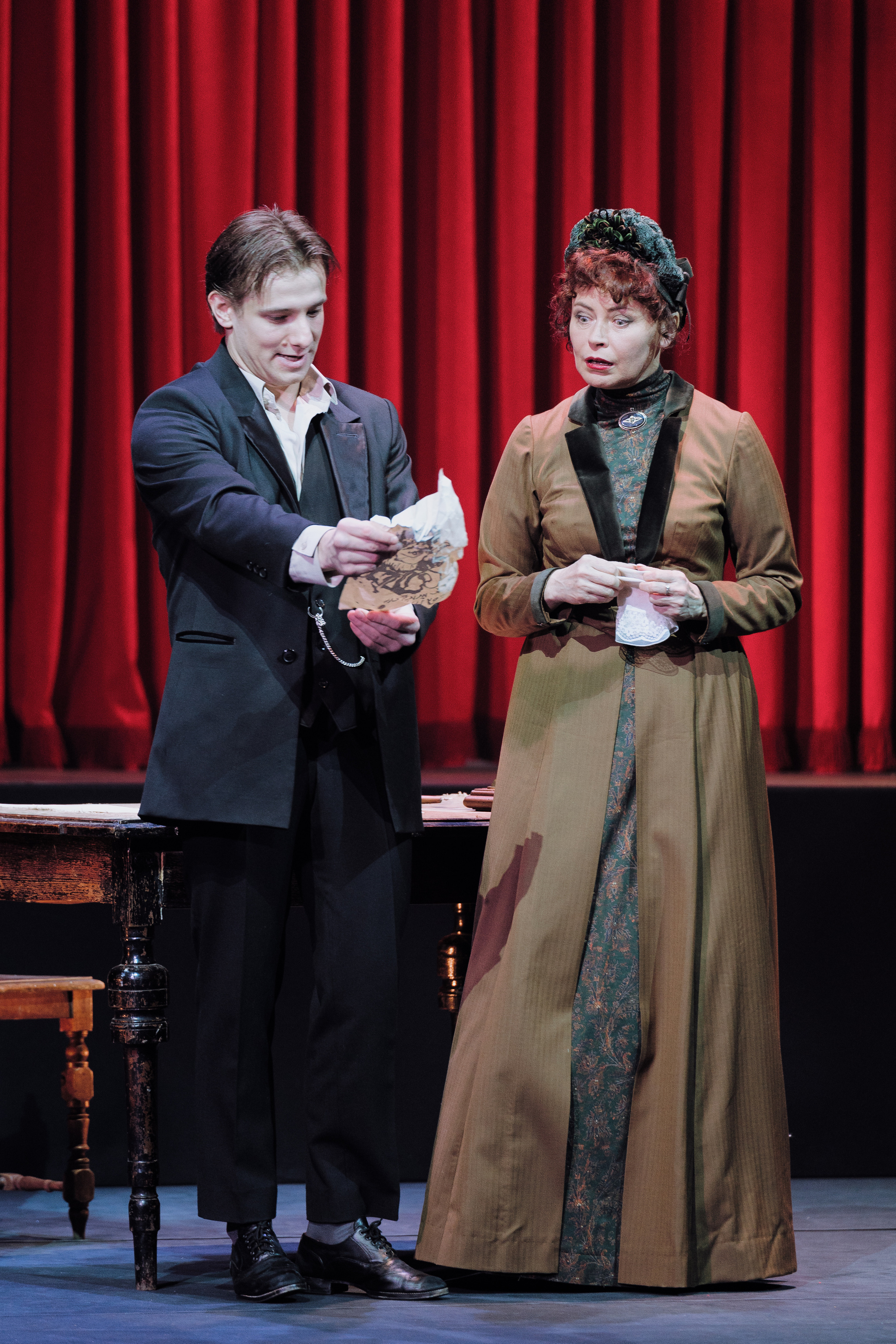 Театр Маяковского: На всякого мудреца довольно простоты. Сайт фотографа Сергея Абрамова