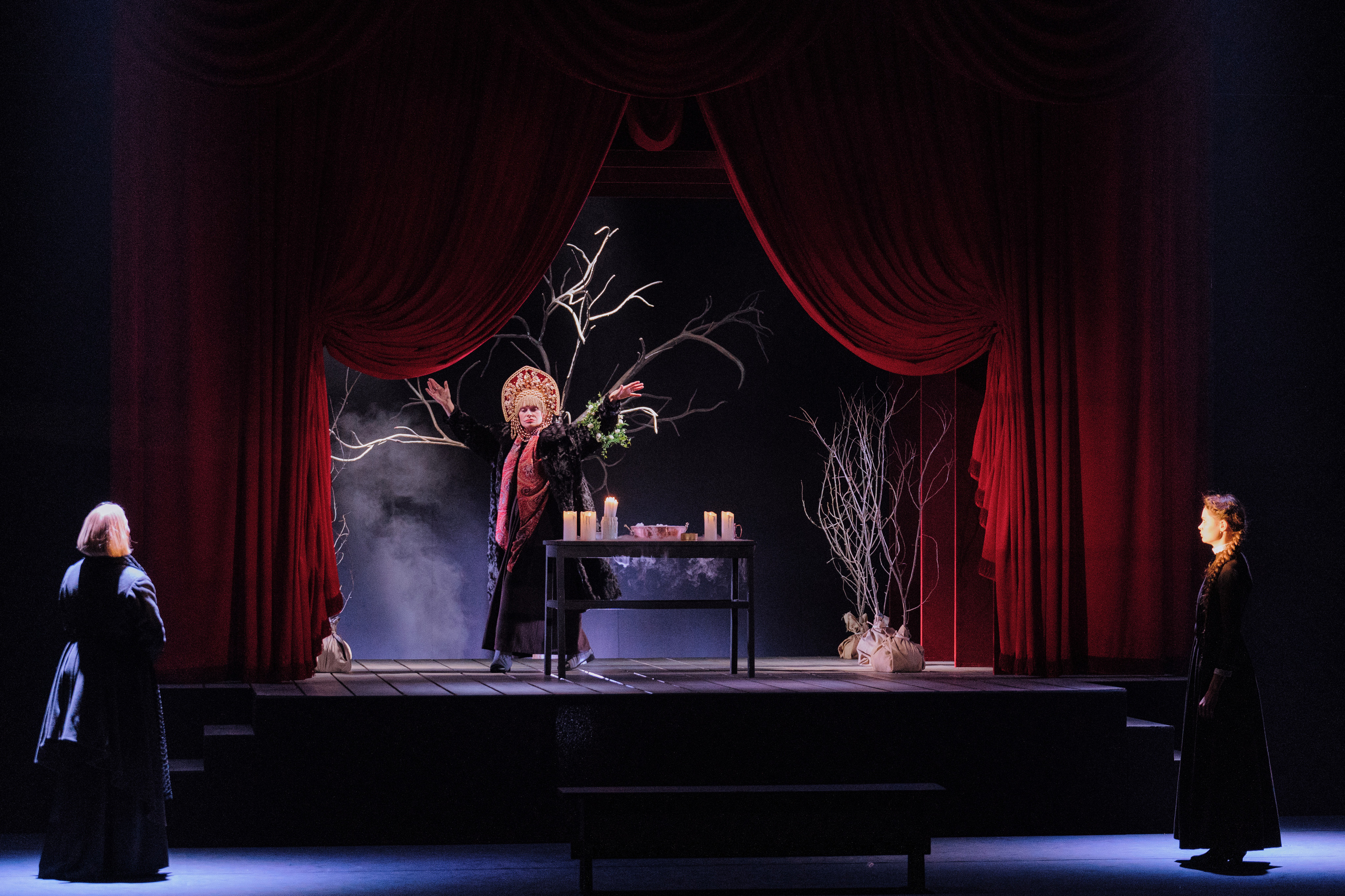 Театр Маяковского: На всякого мудреца довольно простоты. Сайт фотографа Сергея Абрамова