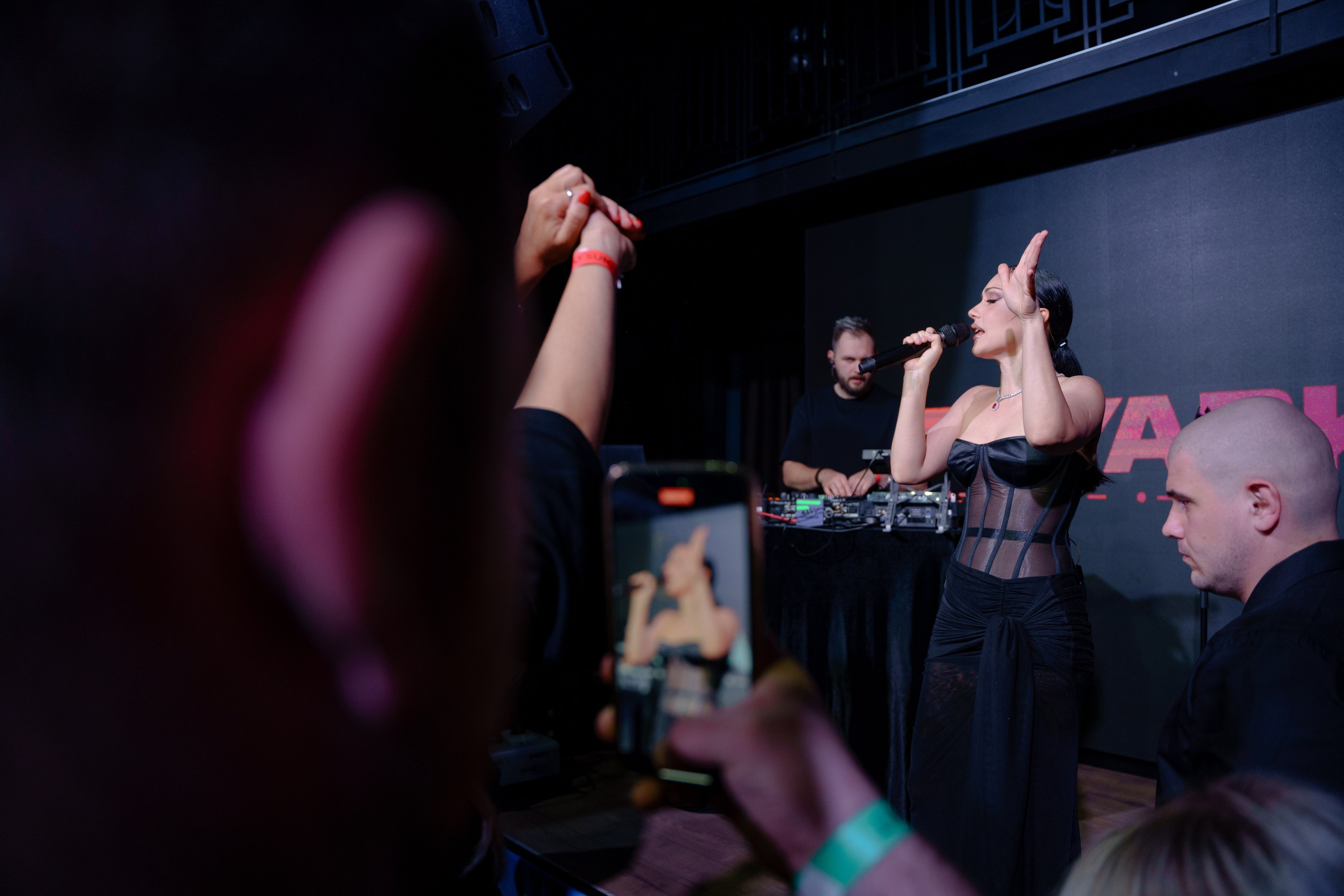 Crypto Summit 2024 After Party в SMOKE DOG. Репортажный фотограф Москва Сергей Дружинин