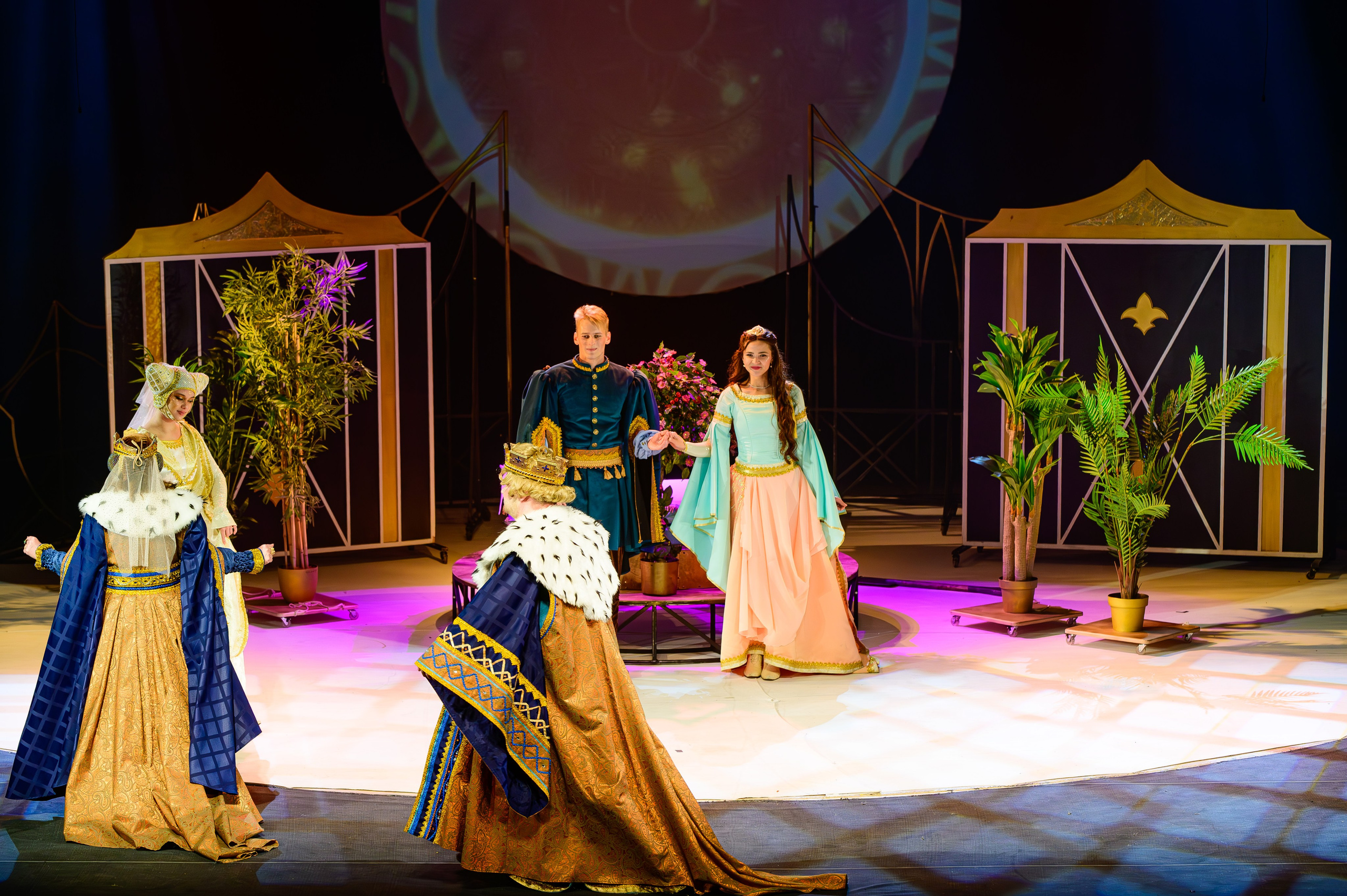 Детский спектакль @bgm_teatr «Спящая красавица ". Фотоуслуги, услуги фотографа, фотографирование важных событий