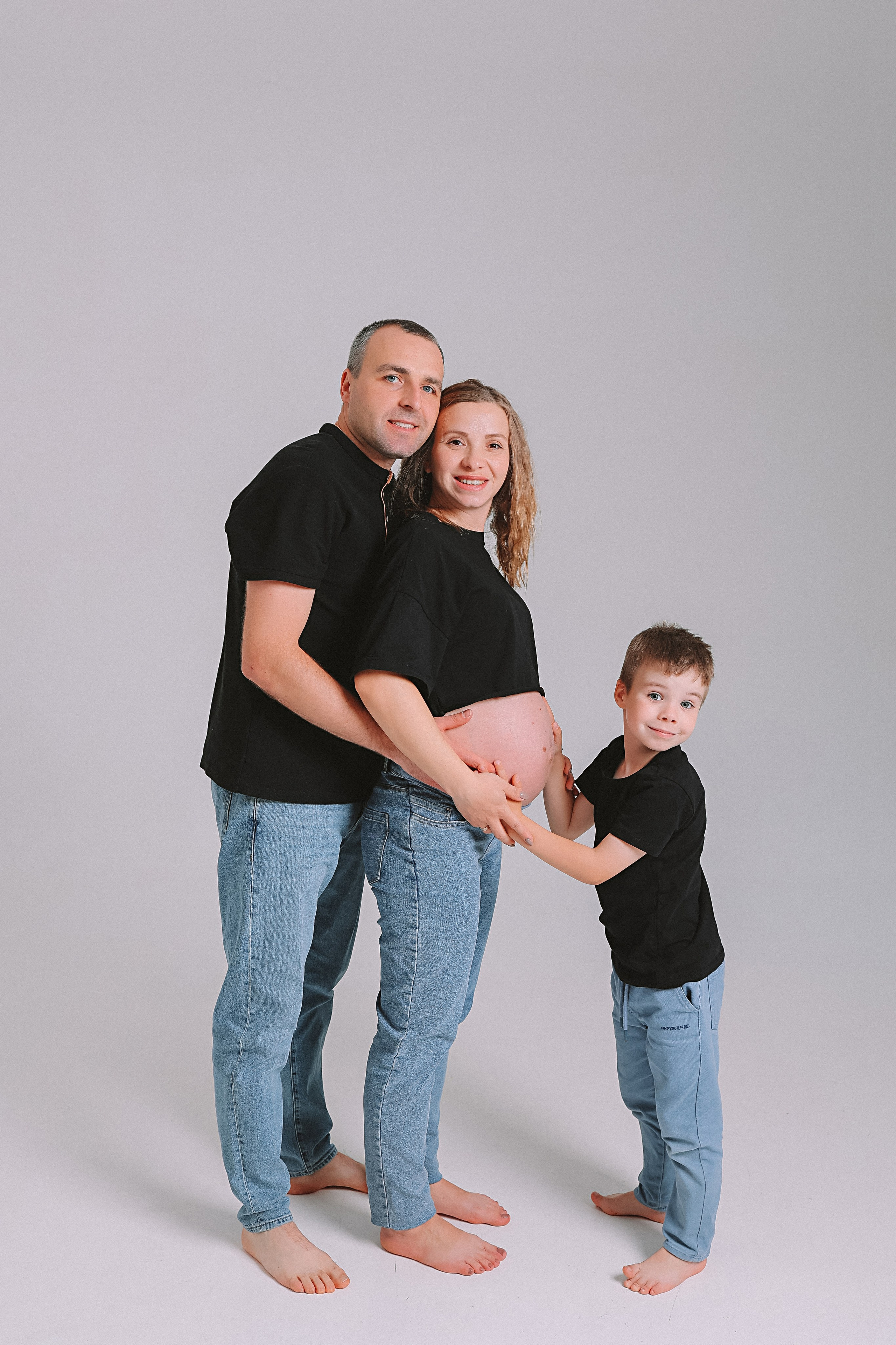 Фататум циклорама и зал. Семейный фотограф Тюмень, фотограф на роды Салмина Мария