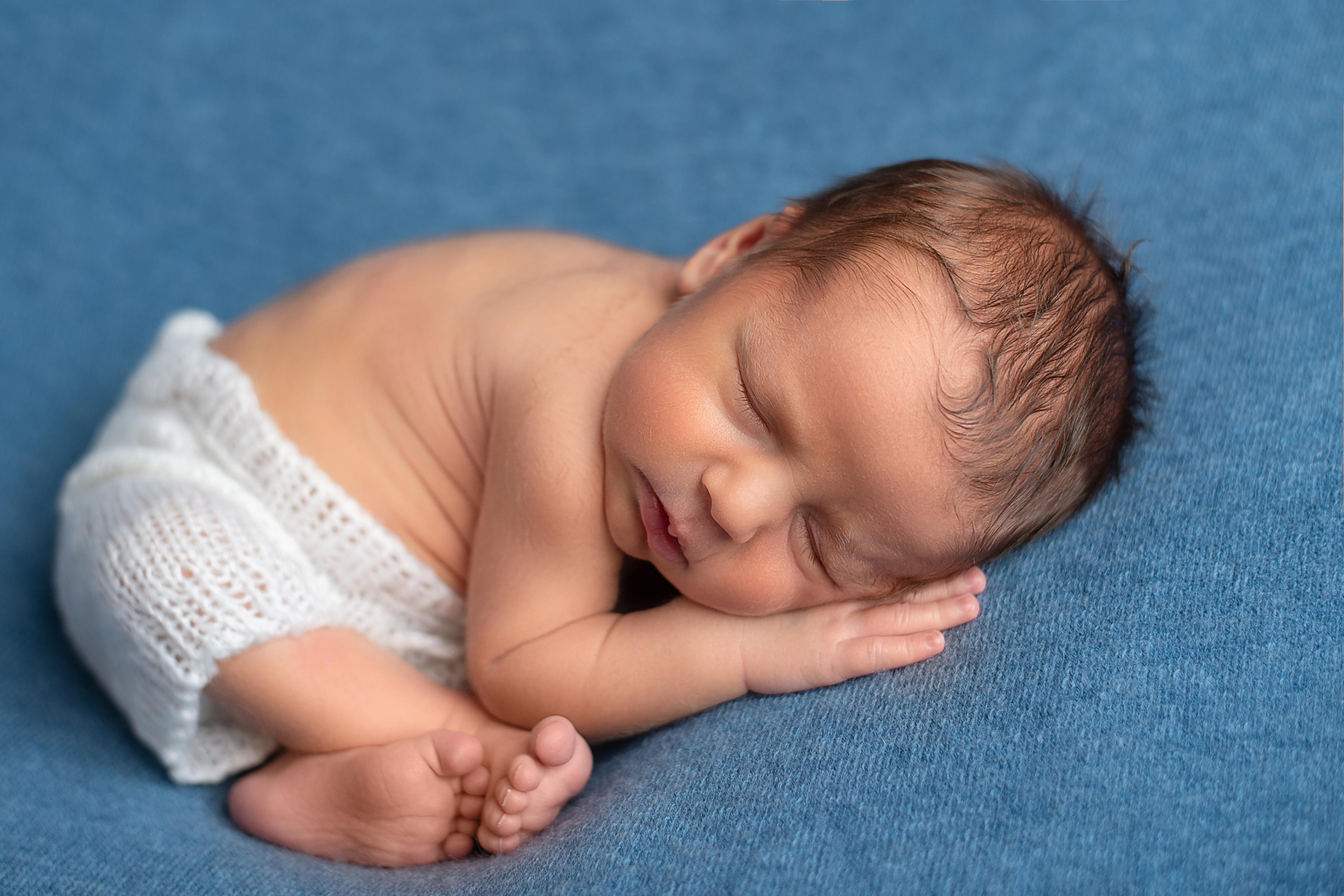Фотограф новорожденных в городе Екатеринбург, Дегтярск, Ревда newborn. Фотограф новорожденных в Екатеринбурге Анастасия Карманова