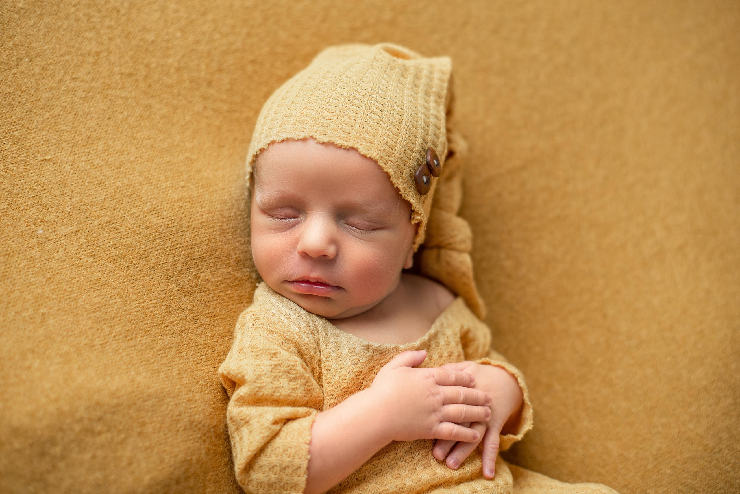 Фотограф новорожденных в городе Екатеринбург, Дегтярск, Ревда newborn. Фотограф новорожденных в Екатеринбурге Анастасия Карманова