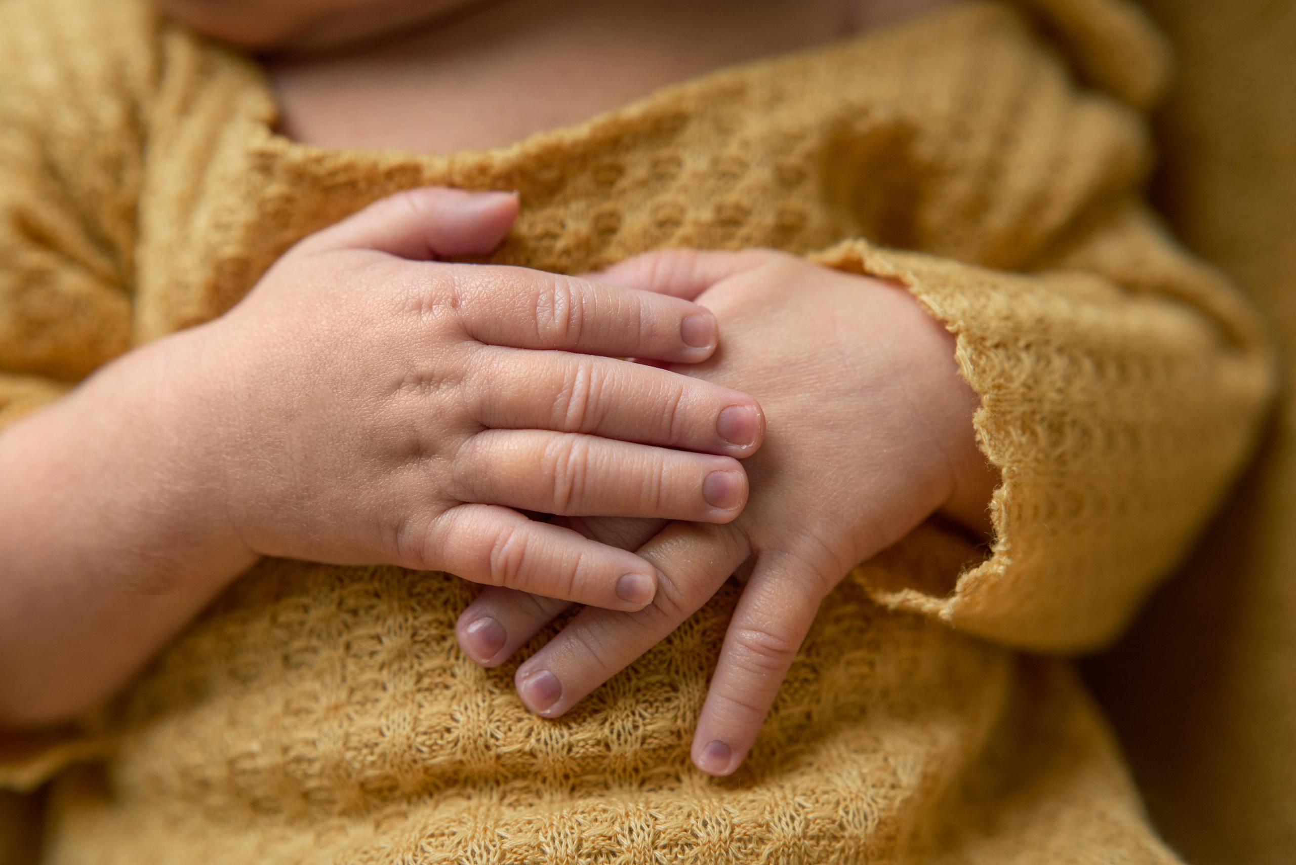 Фотограф новорожденных в городе Екатеринбург, Дегтярск, Ревда newborn. Фотограф новорожденных в Екатеринбурге Анастасия Карманова