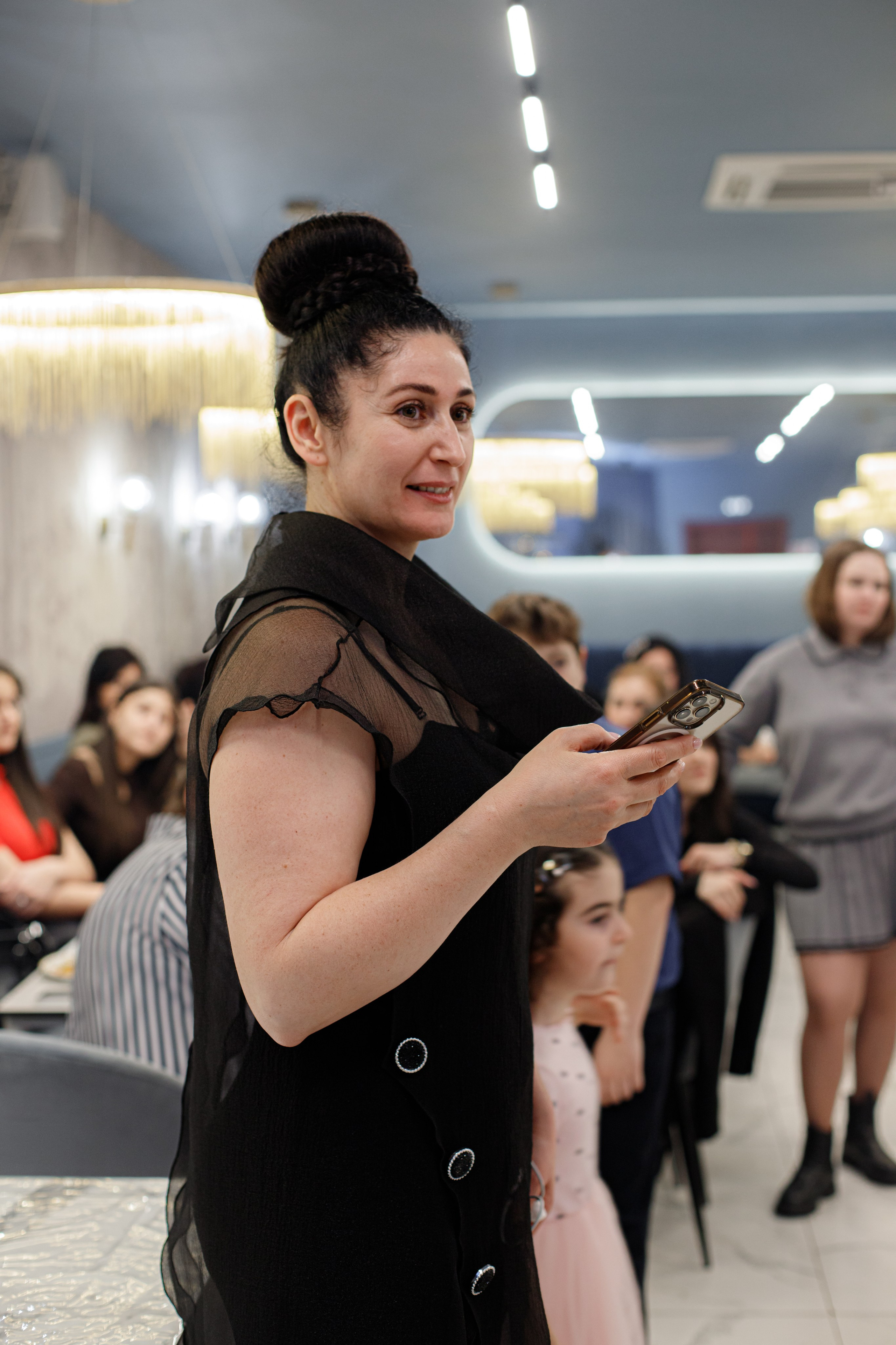 ASIA'S BIRTHDAY PARTY. Photokarish