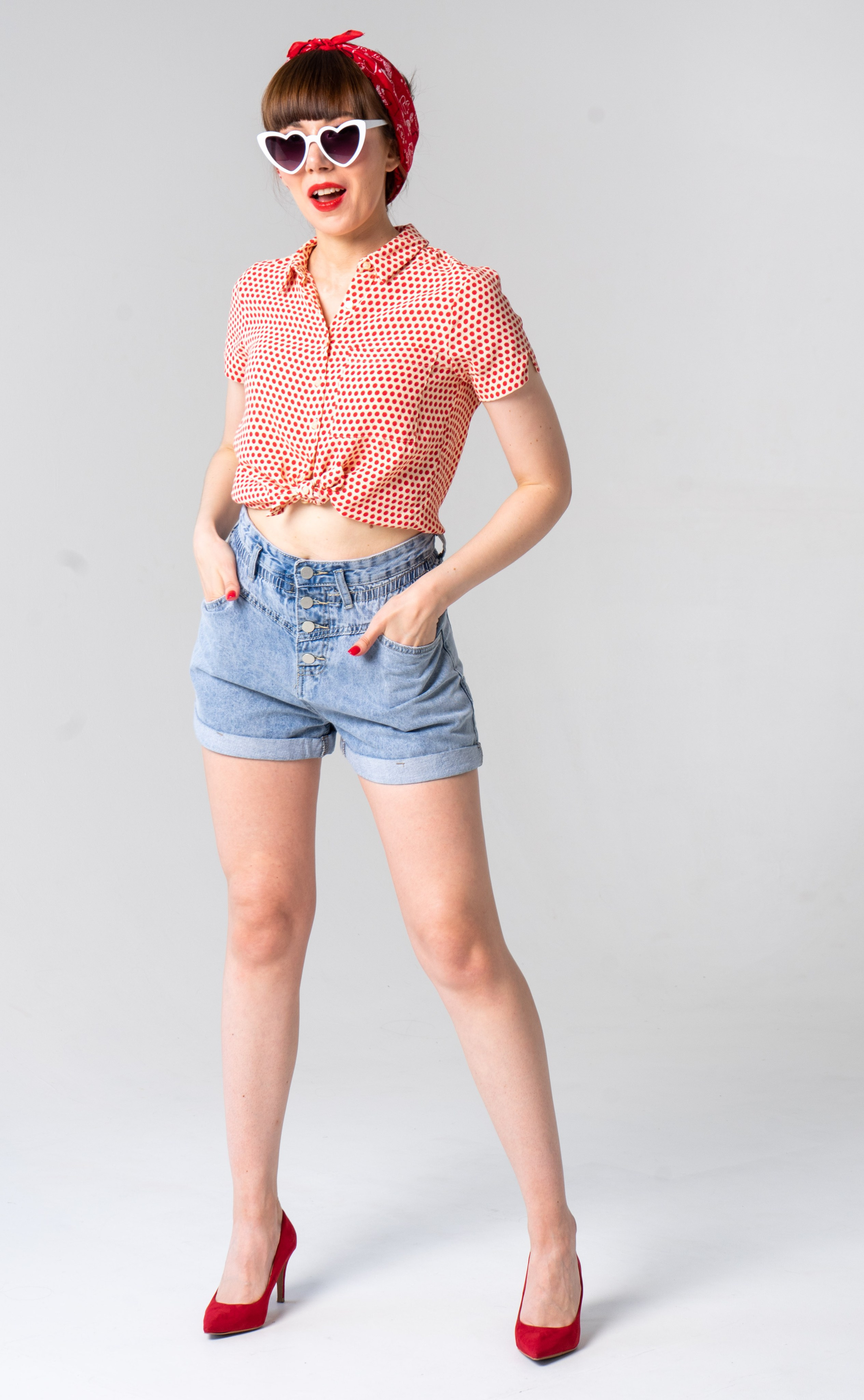 Фотосессия на циклорамме. Фотограф Екатеринбург Кокшарова Александра