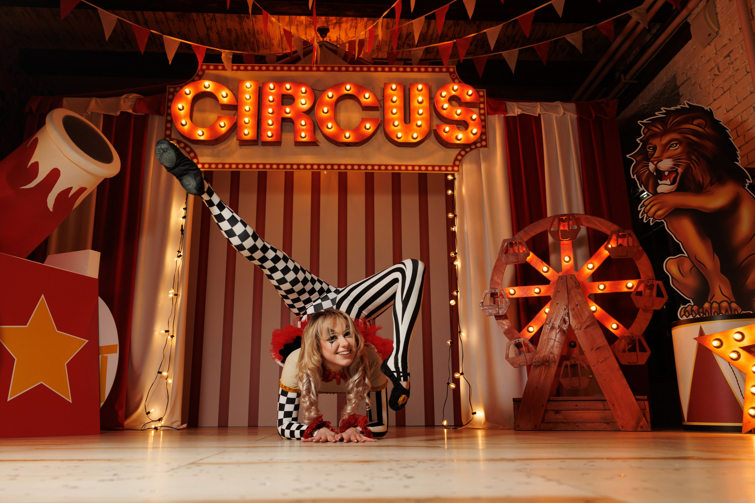 Корпоратив в стиле «Цирк». Репортажный фотограф Ольга Кочетова в Москве