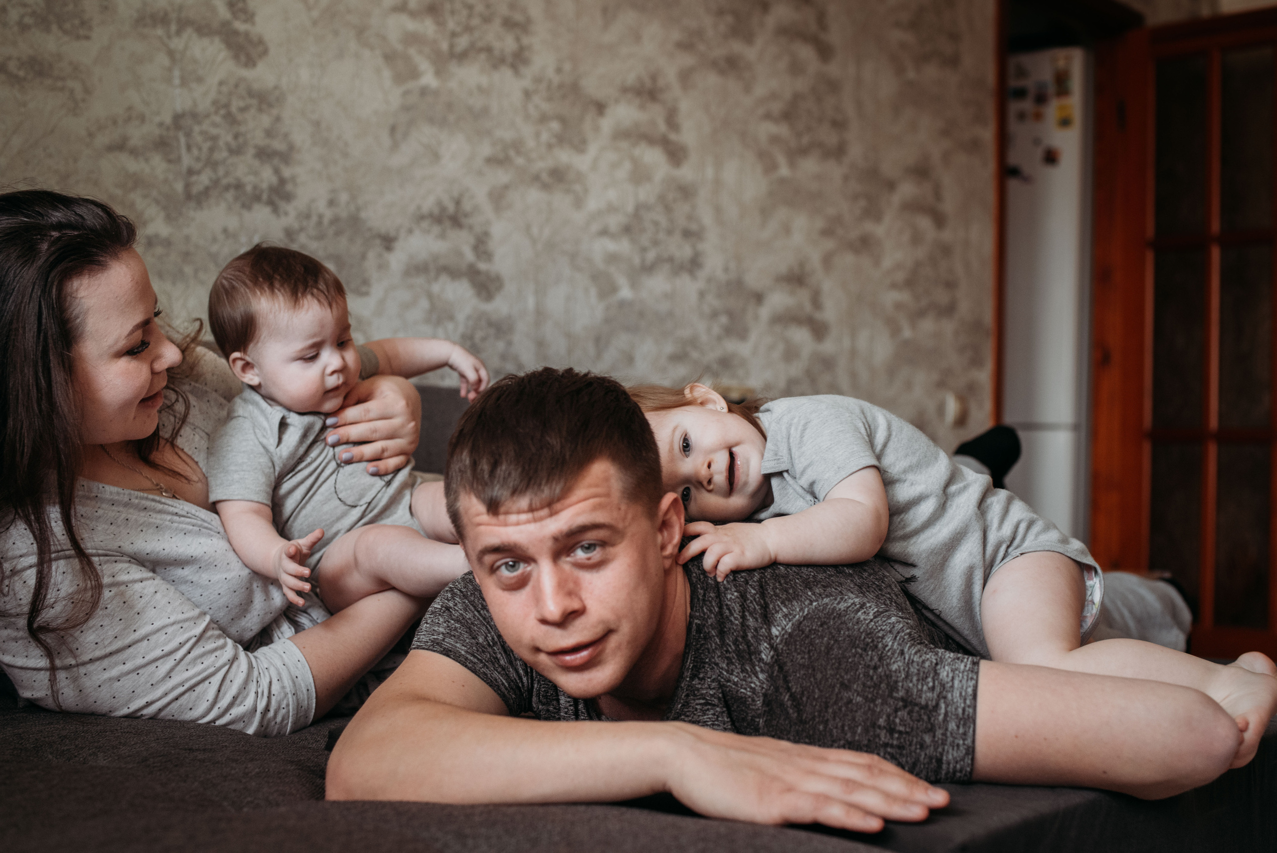 Семейные съемки дома. Семейный фотограф в Севастополе Куценко Светлана