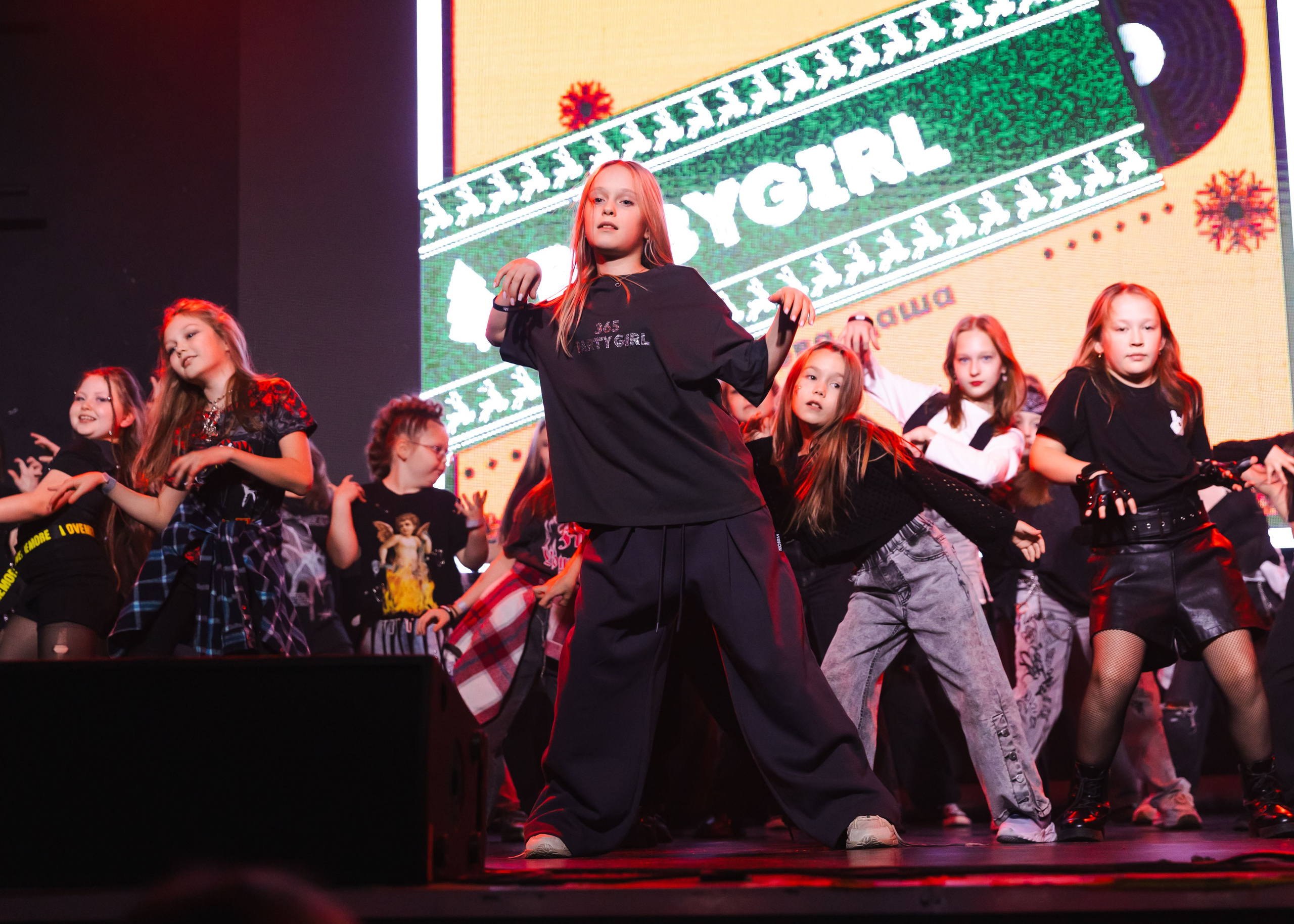 21.12.2025 Новогодняя Тусовка Non Stop. ФОТОГРАФ ВИНОГРАДОВА ДАРЬЯ