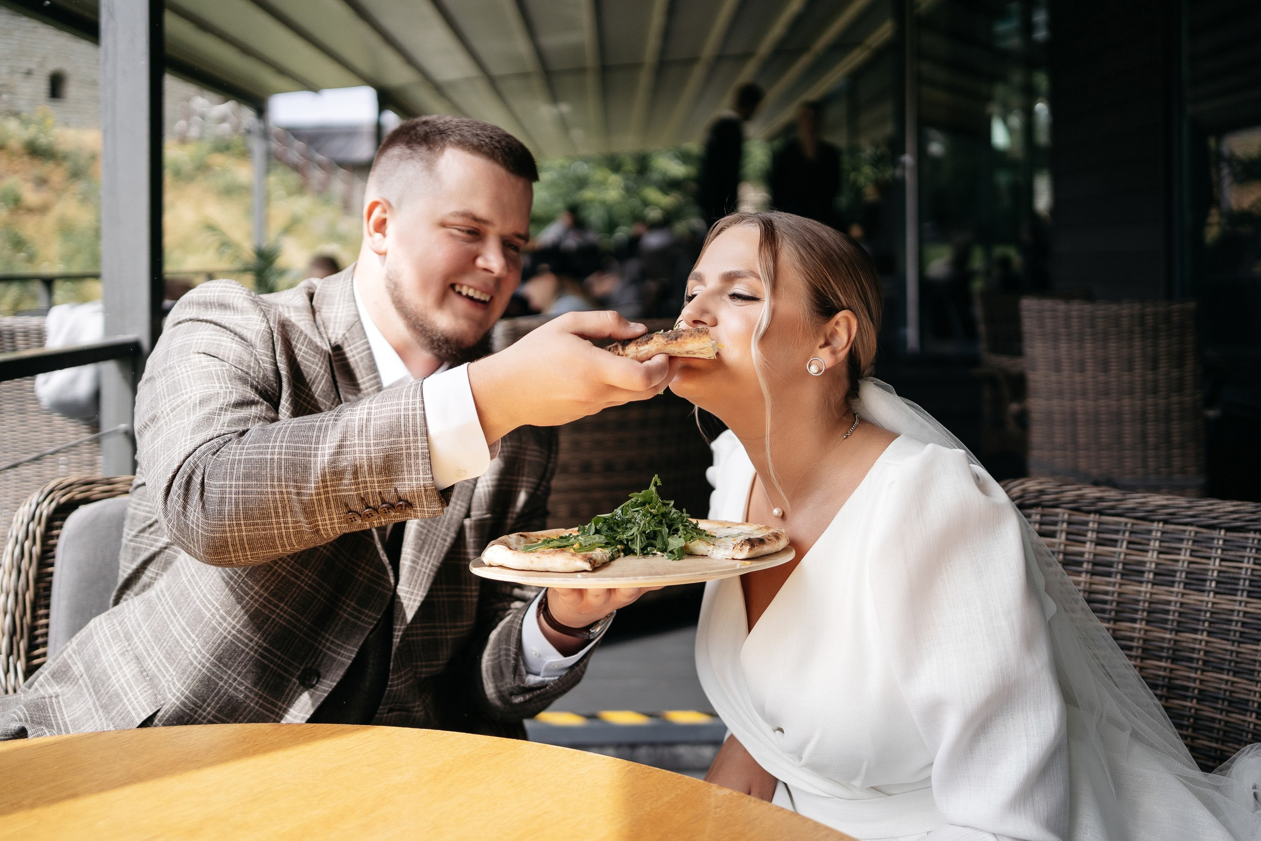 Дождь, пицца и ТАНЦЫ. Олег и Мария Ивановы фотограф и видеограф в Пскове Санкт - Петербурге