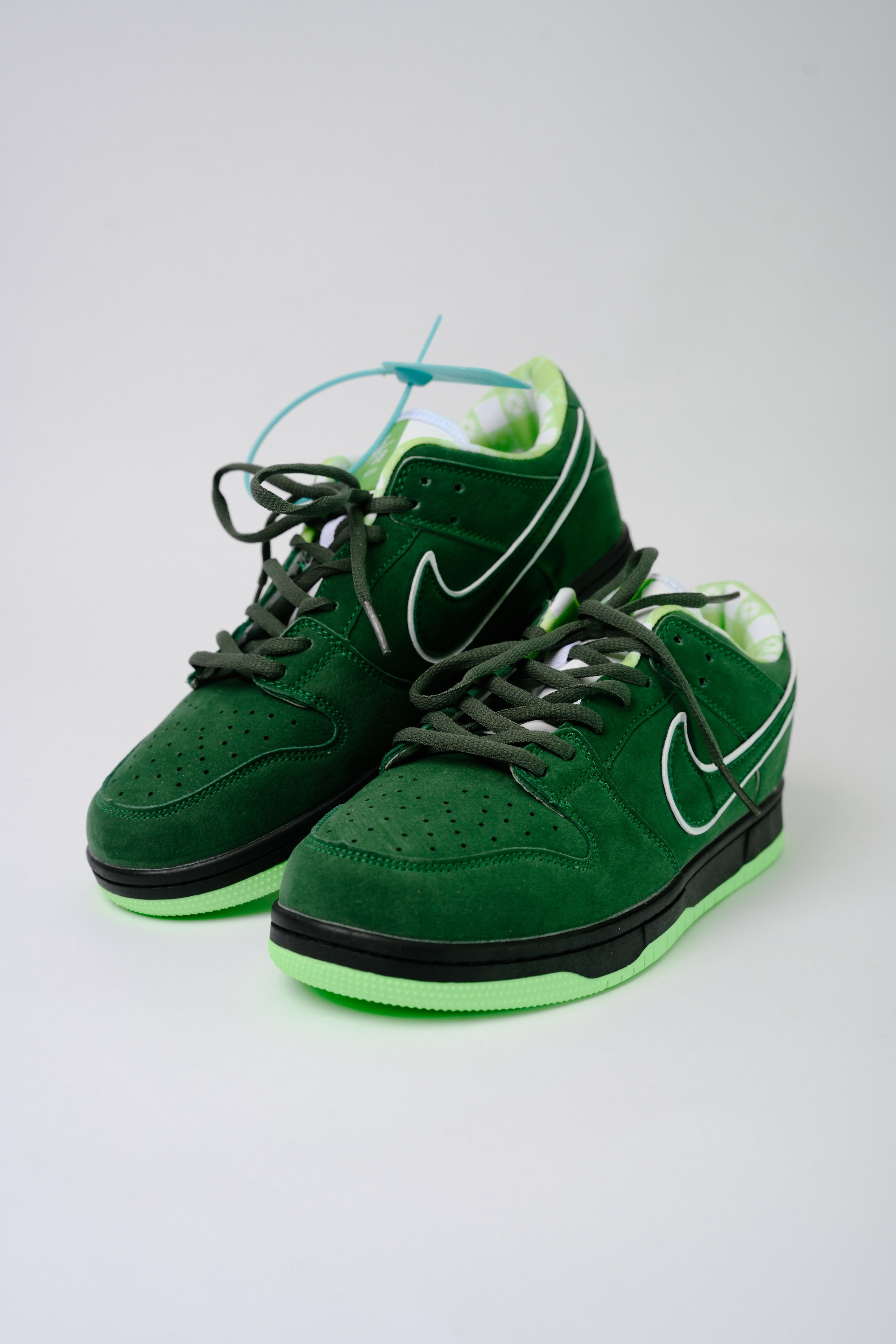 Кроссовки для wb. Фотограф в Красноярске