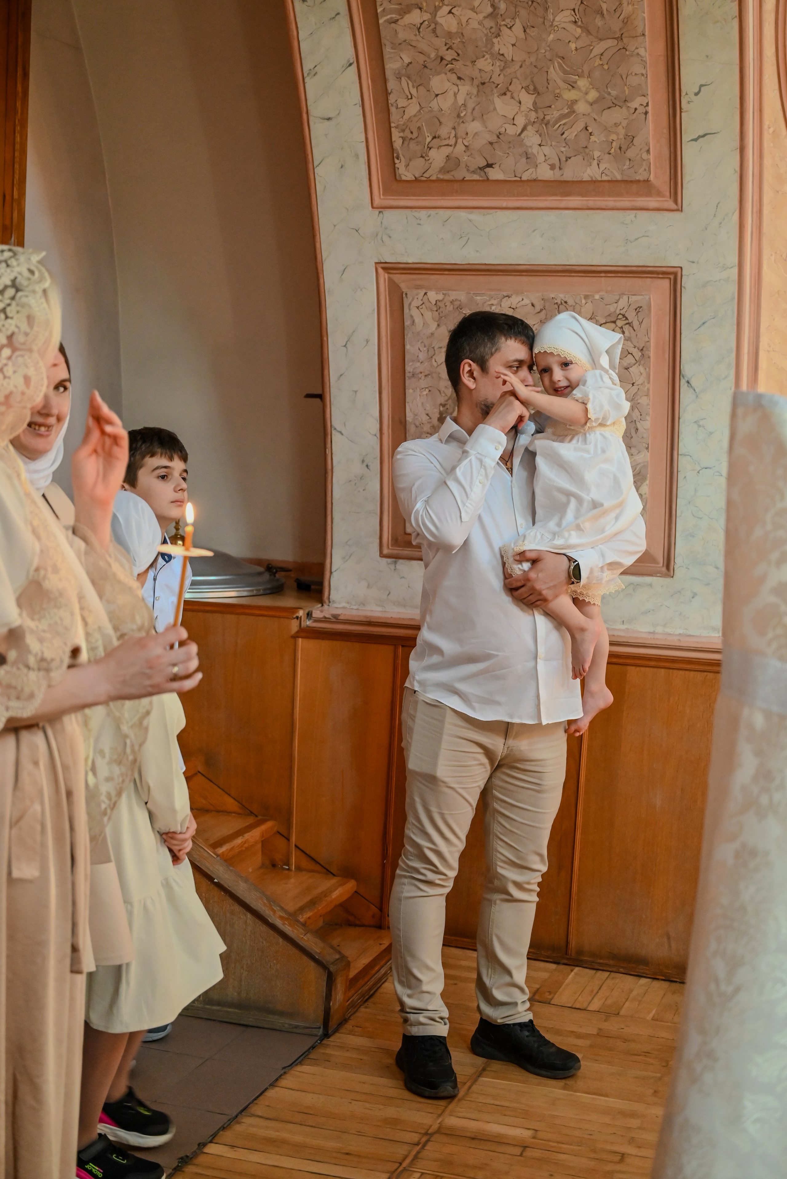 Крещение мама Анна. Семейный и детский фотограф Москва