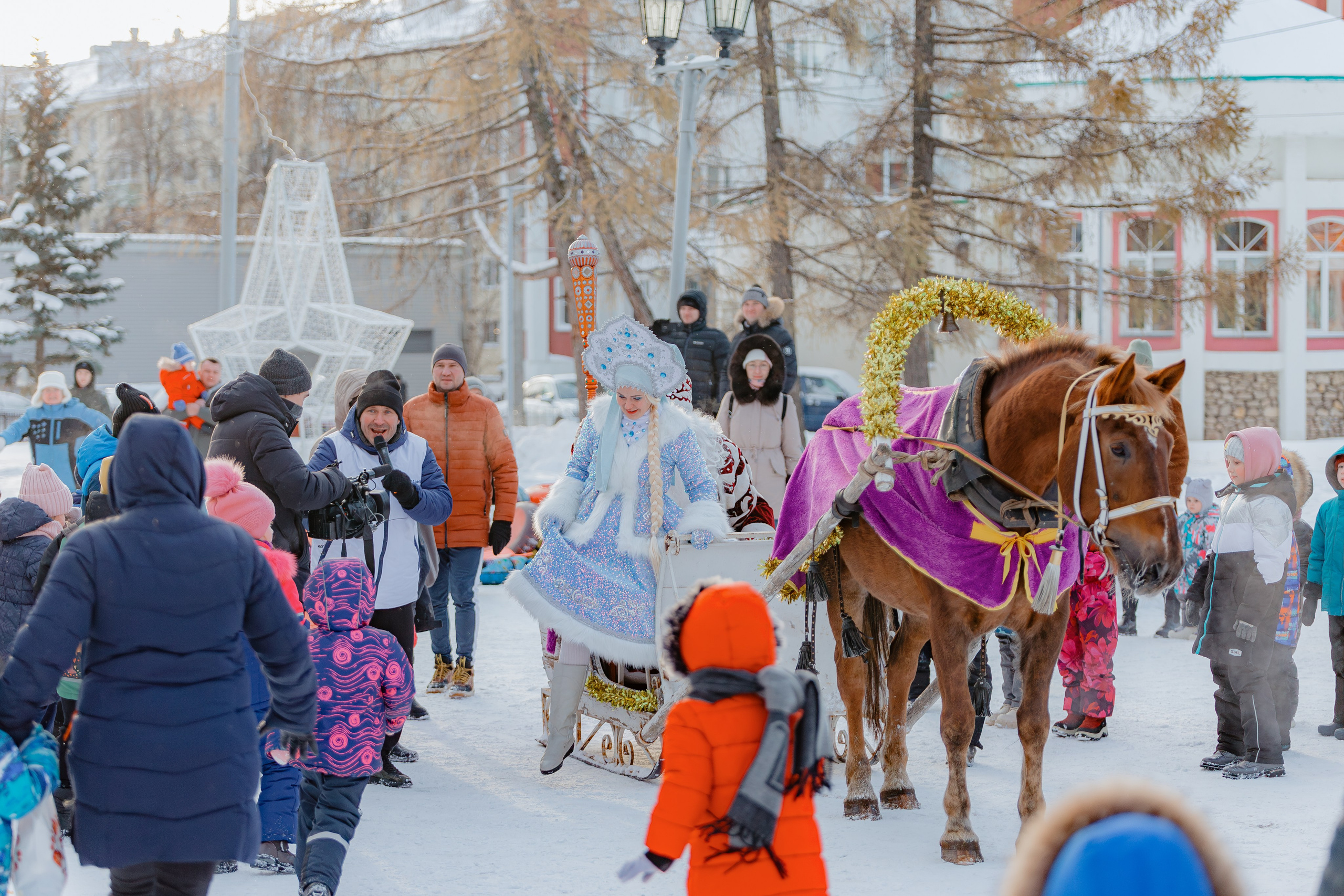 Ёлка от банка «Хлынов». Свадебный и репортажный фотограф Киров | Вадим Карпук