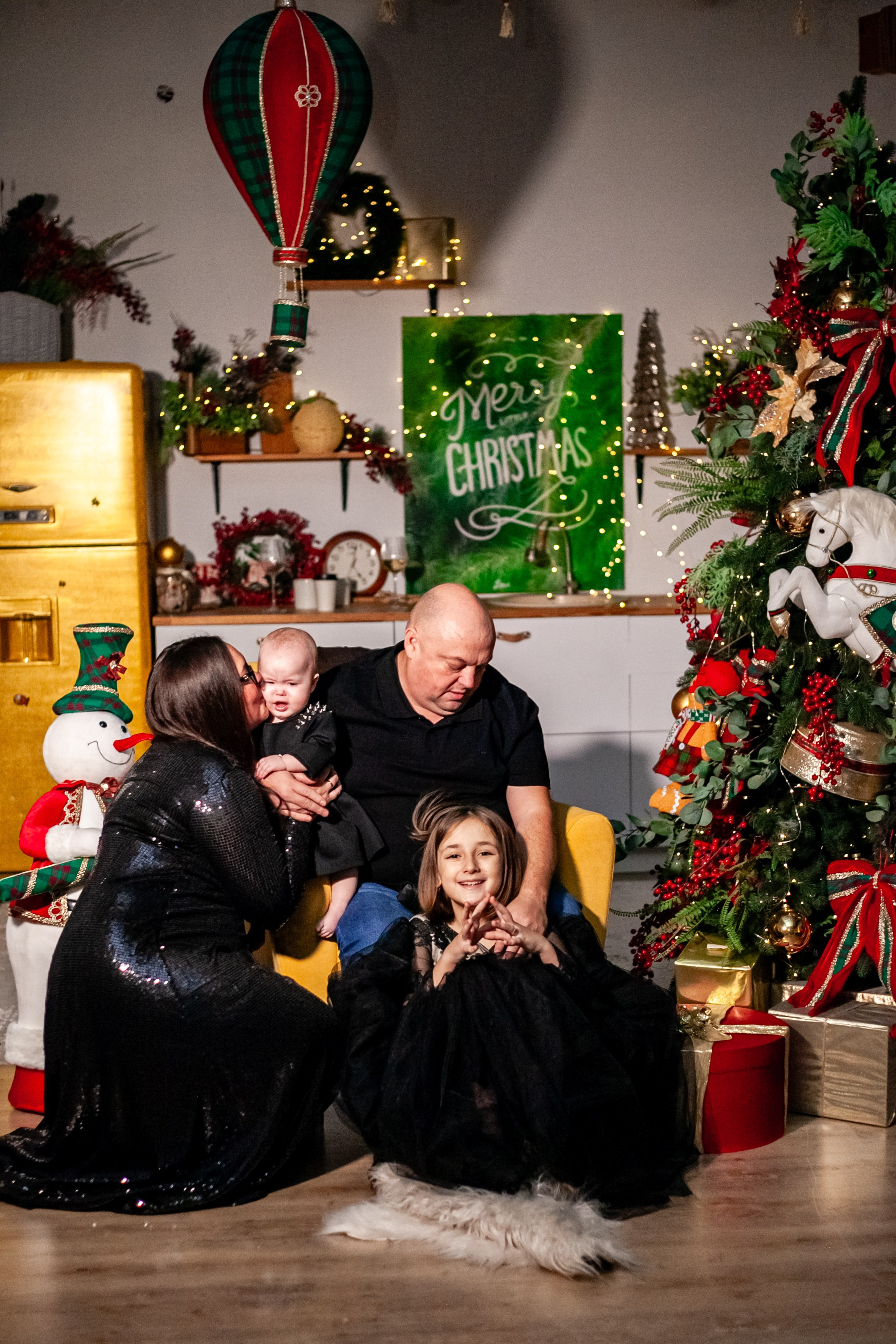 Ульяна и ее семья новый год 2024. Свадебный и семейный фотограф в Армавире