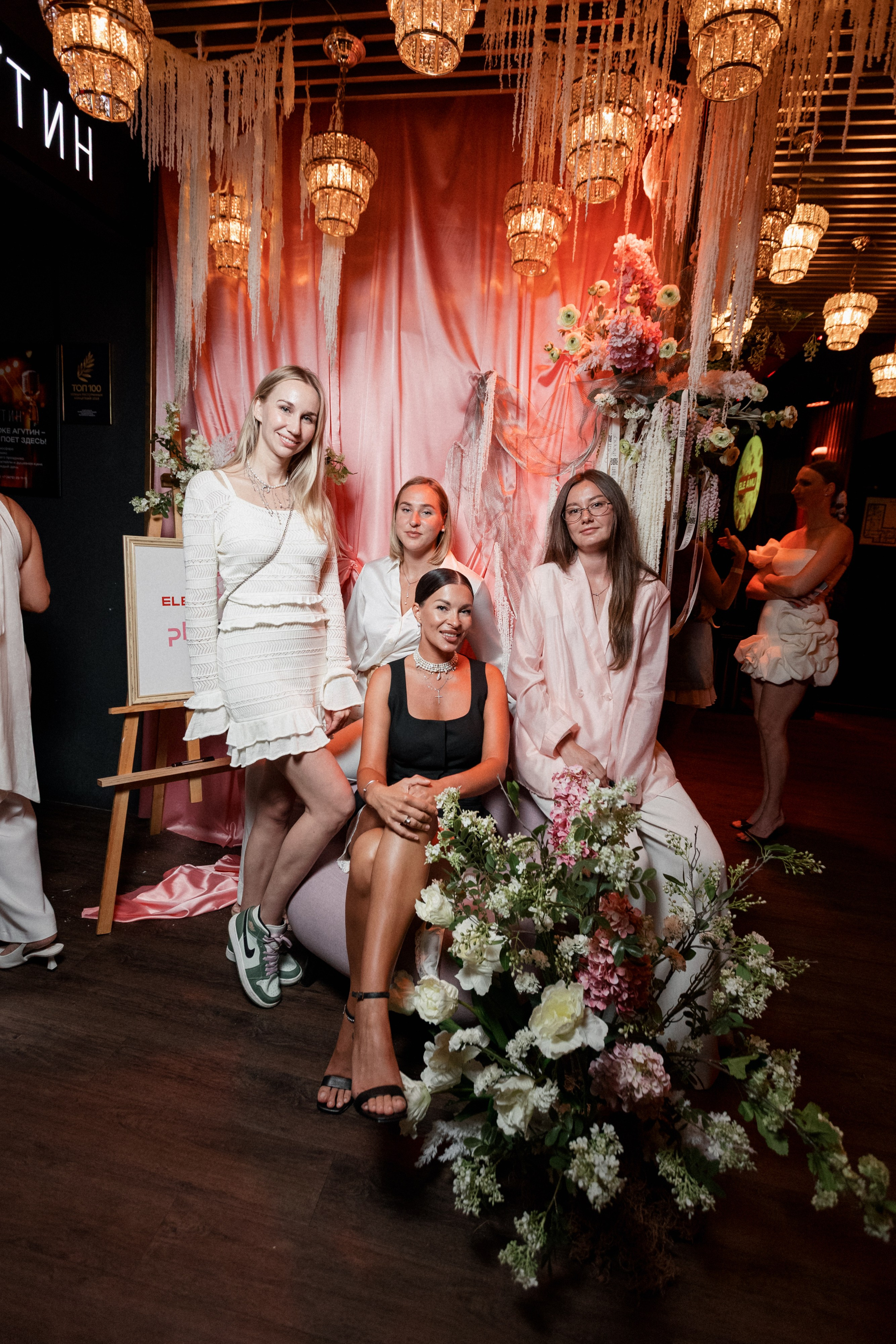 ELE AMU x PLUM — Показ новой коллекции брендов. СВОИ. ФОТООТЧЕТЫ-СОБЫТИЯ-МЕСТА