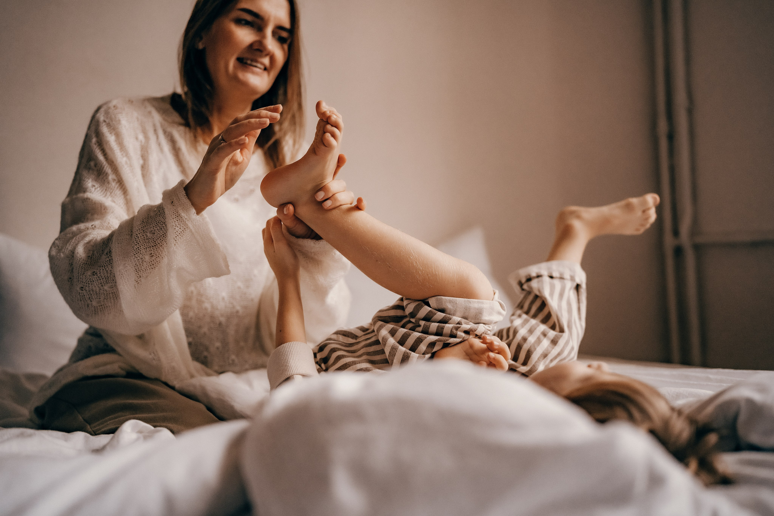 Объятья и немного баловства. Главная