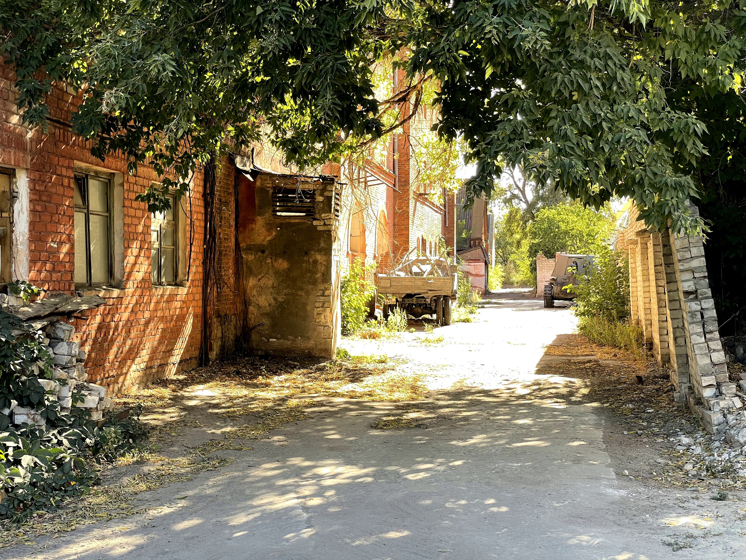 20 093 Здание красный кирпич. ВИЗУАЛЬНЫЕ И ЗВУКОВЫЕ РЕШЕНИЯ ДЛЯ БИЗНЕСА И СЪЁМОК ТЕЛЕТЕЛА