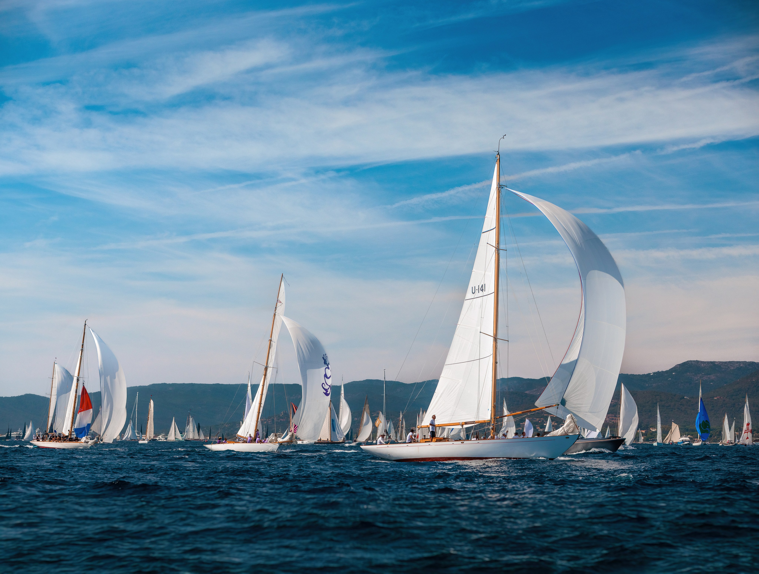 ЯХТЫ / МОРЕ / ПУТЕШЕСТВИЯ. Сложная съёмка для бизнеса b2b / Яхтенный фотограф / Корпоративные календари / Промышленная съёмка / Спортивный репортаж