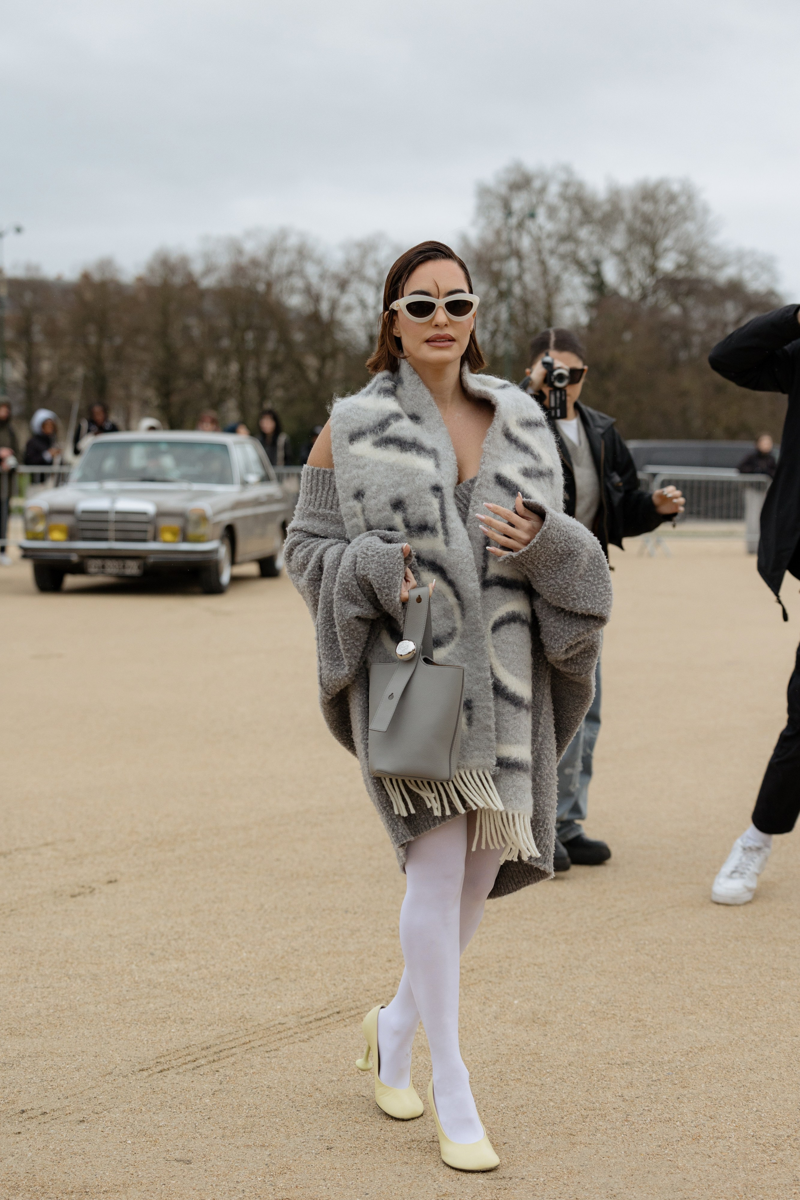 LOEWE PFW WOMENSWEAR FALL-WINTER 24/25. Photographer in Milan Ivan Goncharov