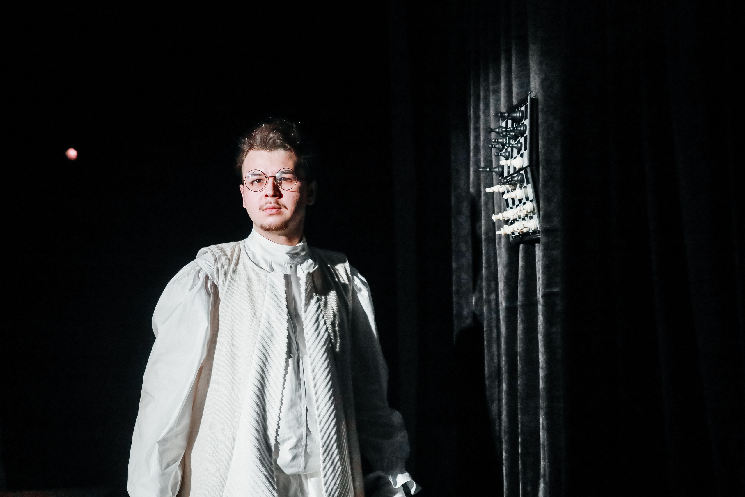 «Дядюшкин сон». Молодёжный театр алтая. Режиссер Дарья Камошина. Фоторепортаж. Театральная фотосъёмка