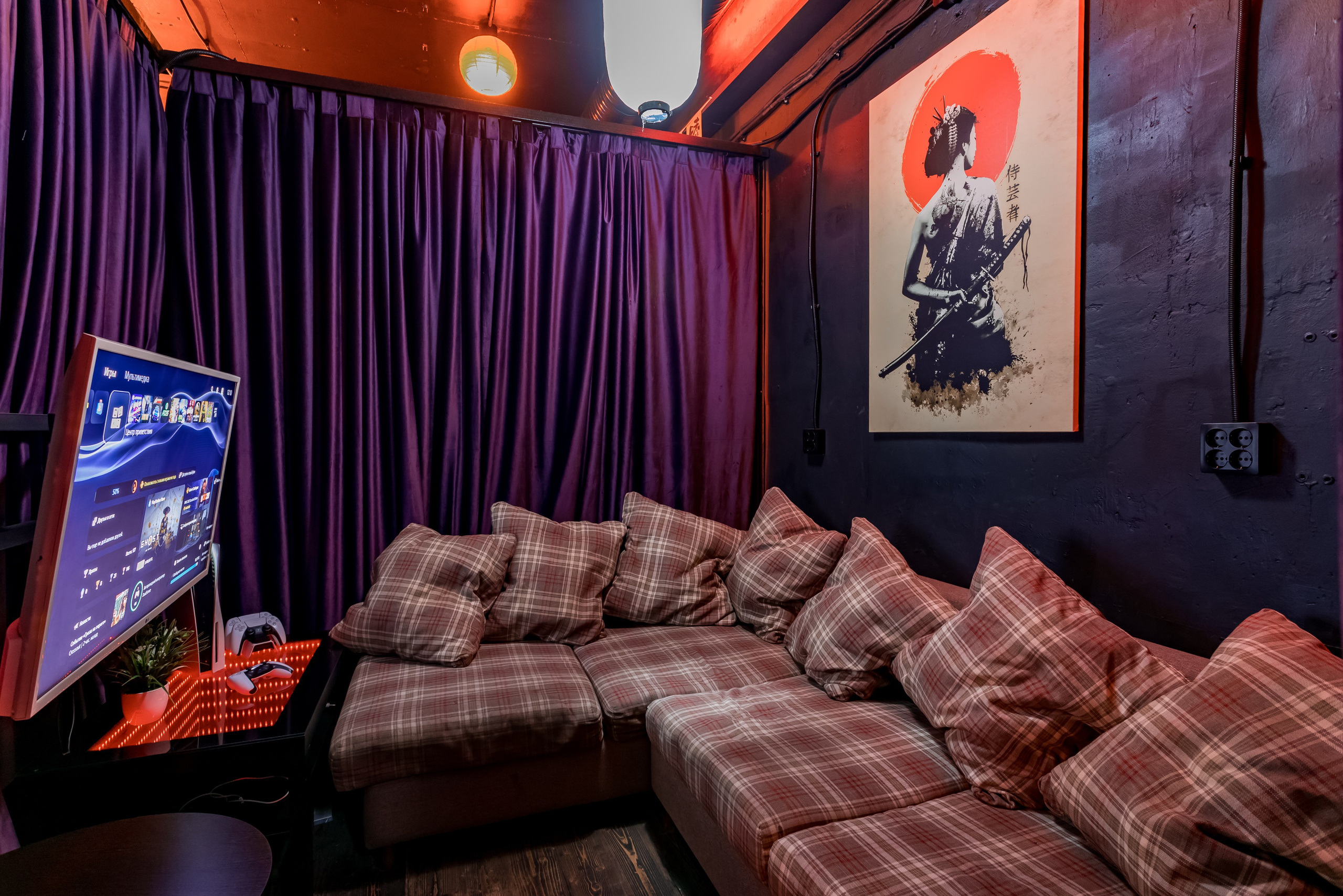 Фотосъемка для центра паровых коктейлей Hookah в Марьино. Интерьеры, Контент, Портреты | Фотограф в Москве Дани Терно