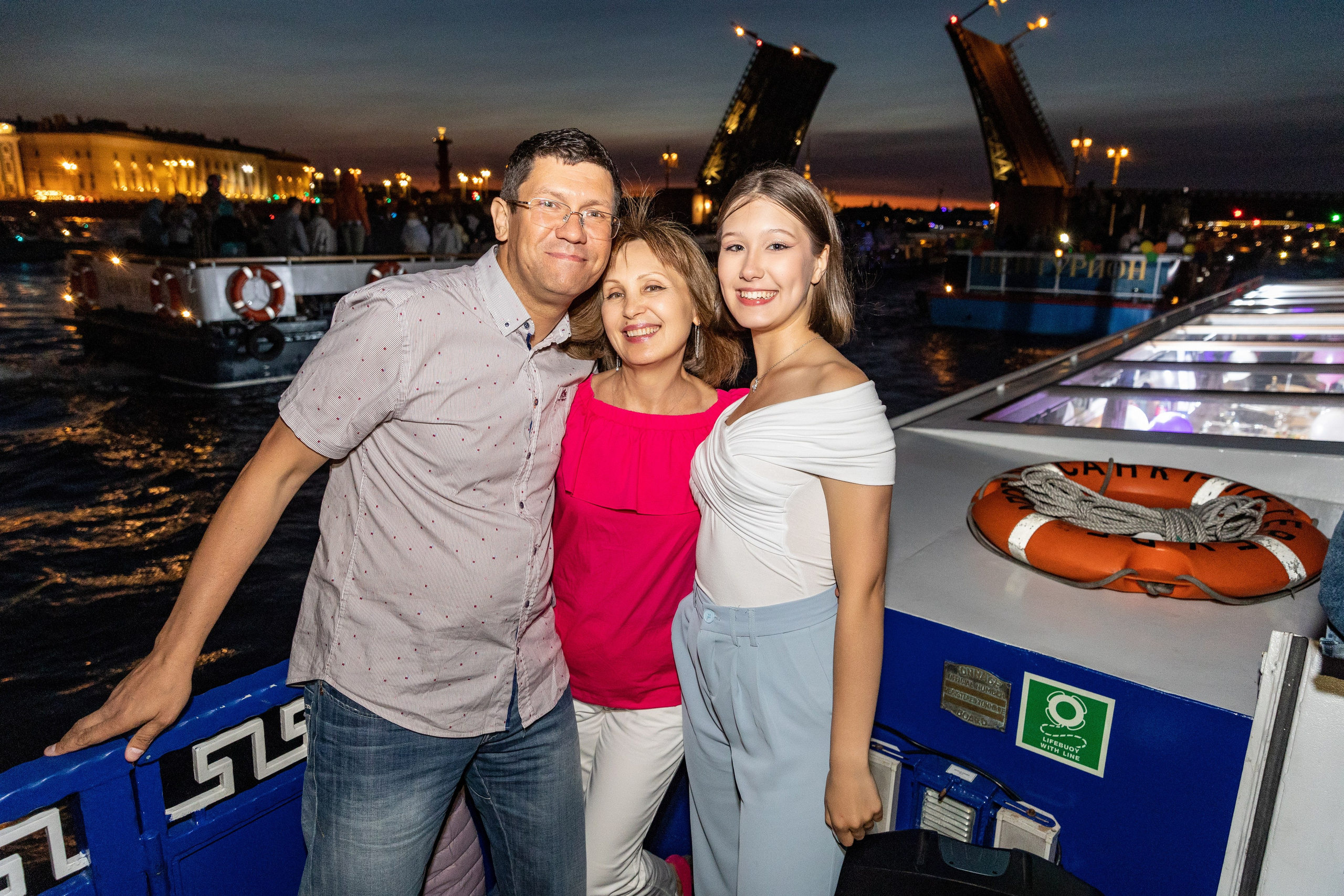 Выпускной на караблике 9 класс. Фотограф в Санкт-Петербурге Закута Ольга