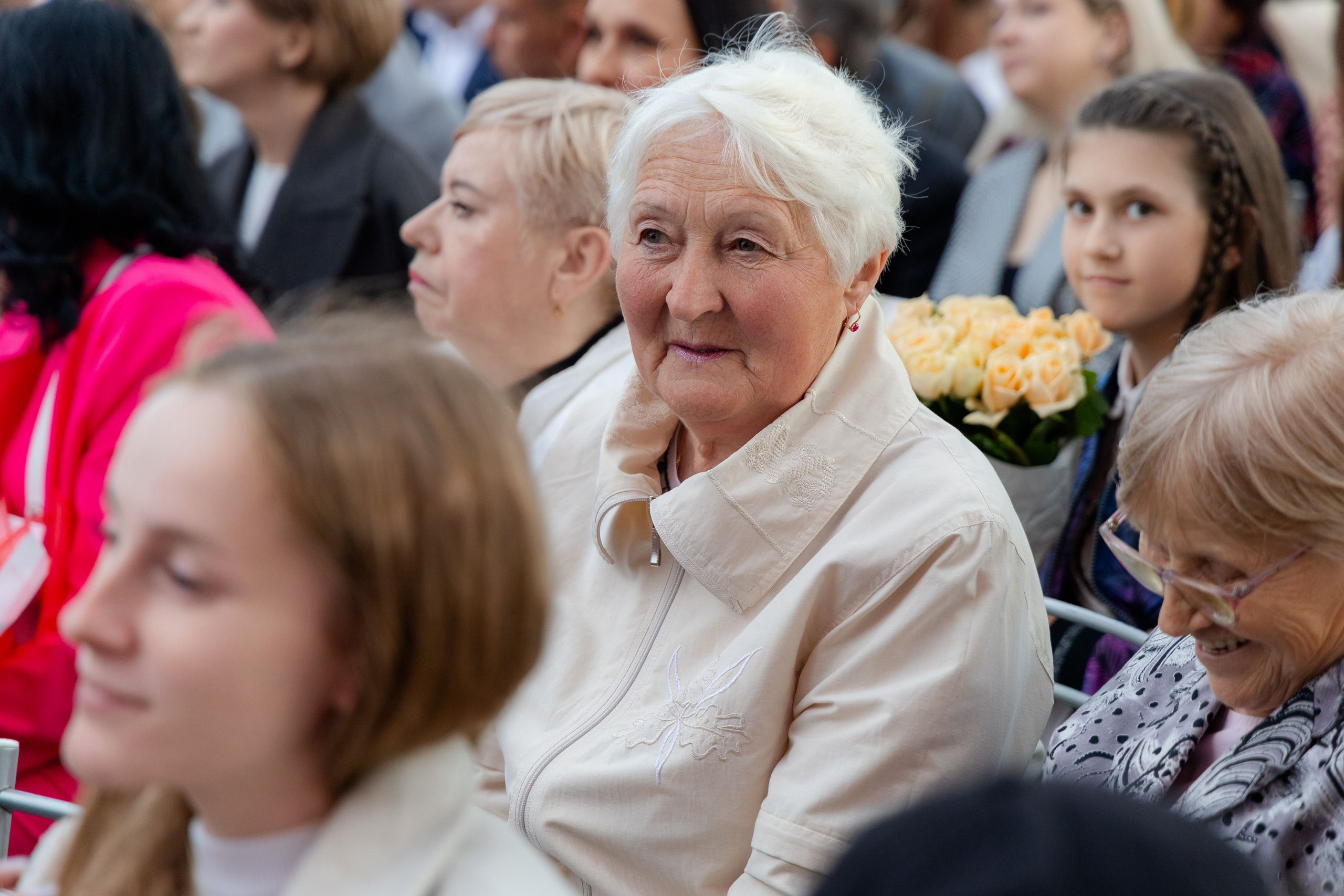 Школьный выпускной 2025 год в Минске, Беларуси. Свадебный фотограф в Минске/Беларуси Сергей Спиридонов