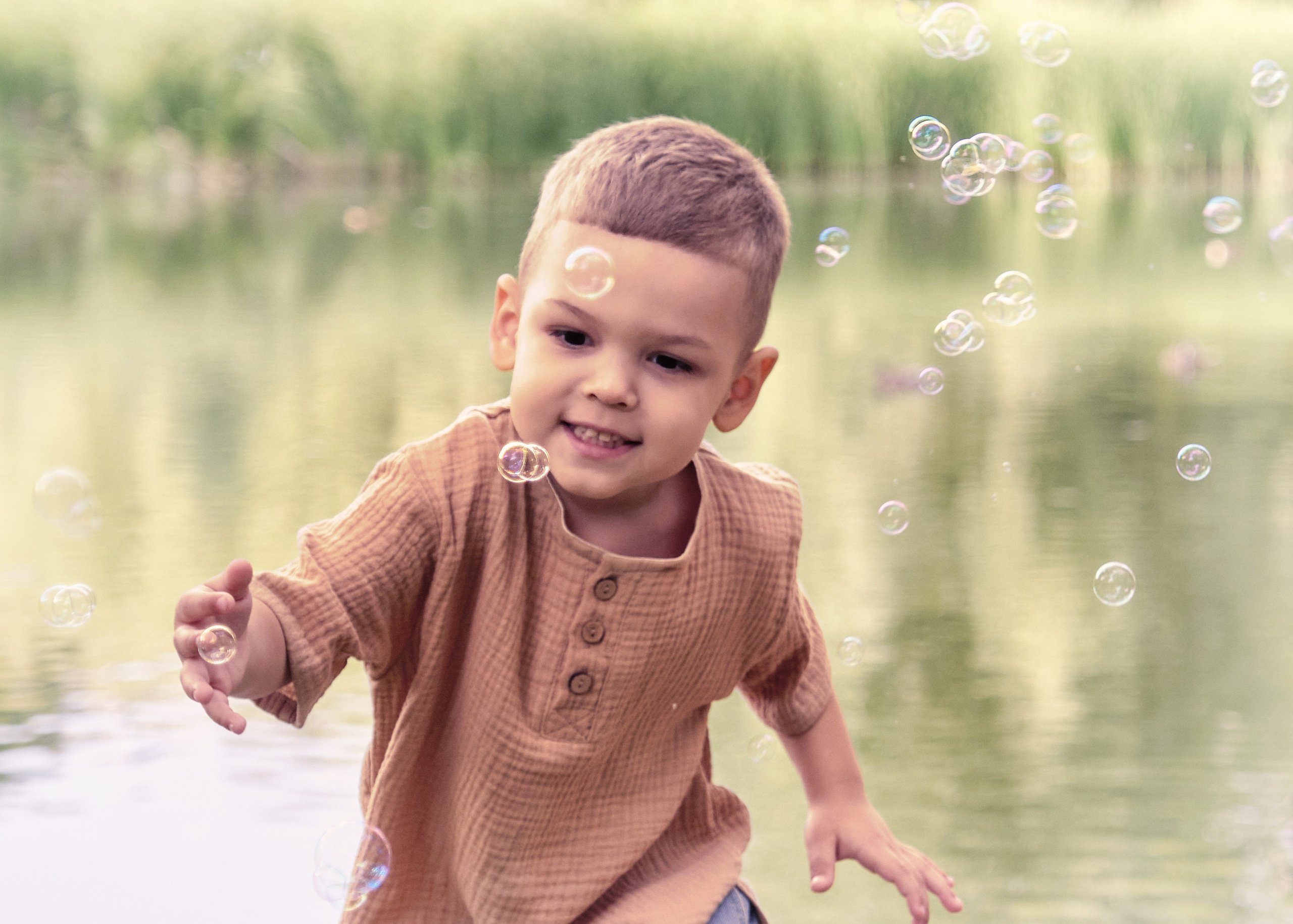 Летняя фотосессия на природе, в лесу, на улице. Семейная с детьми