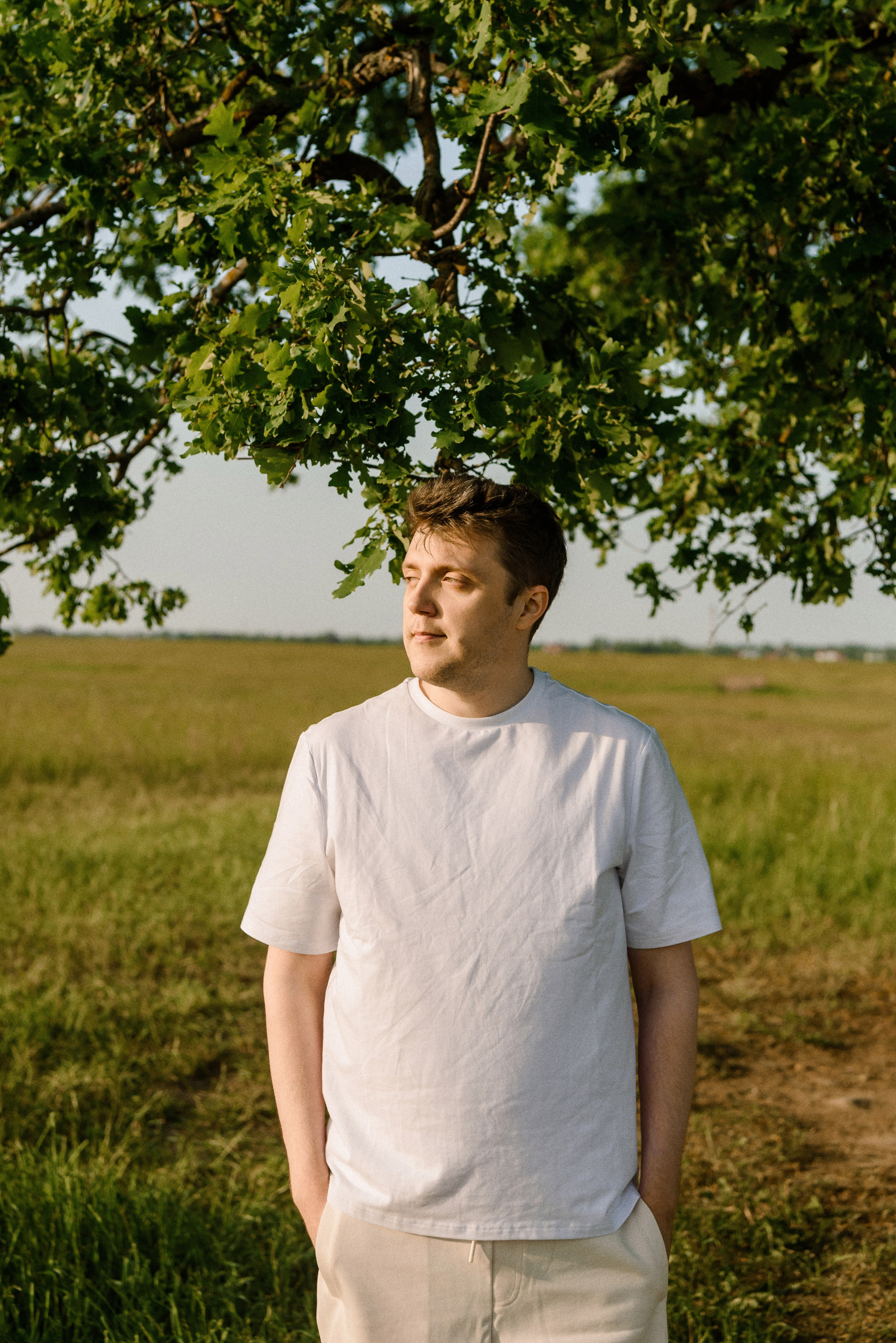 Лиза и Лёша в поле. Свадебный фотограф в Санкт-Петербурге София Шубик