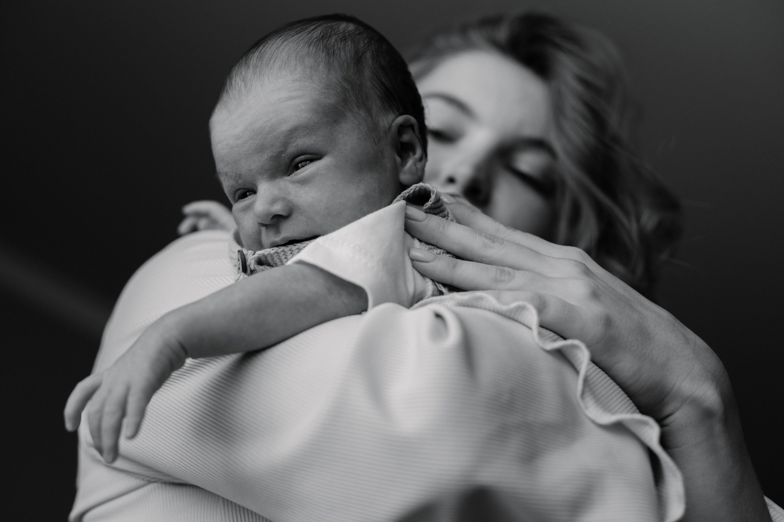 Съемка в первые недели жизни в атмосфере любви и тепла в Челябинске. Семейный фотограф, фотограф на роды в Челябинске Калистратова Кристина