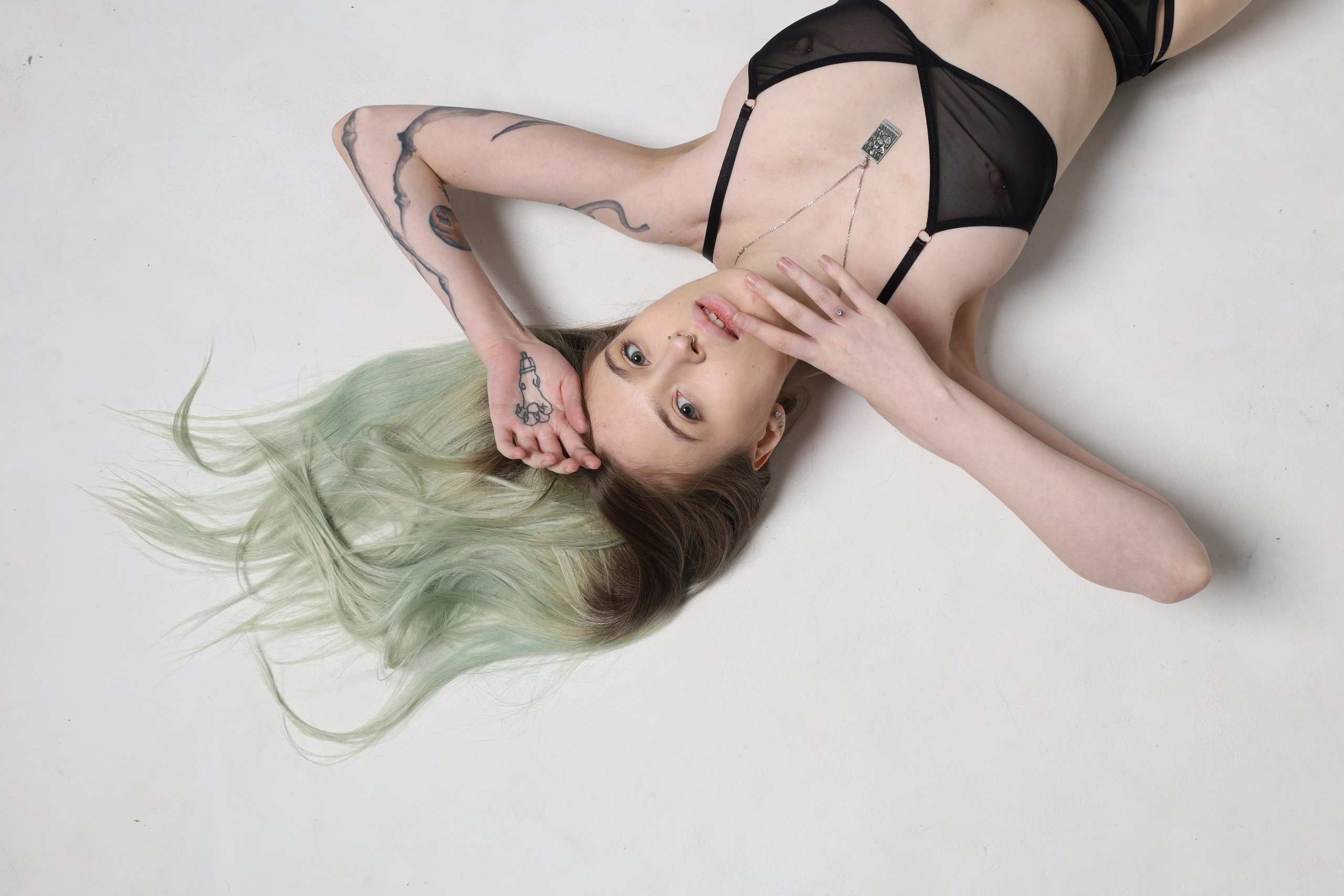 Марго и Макс. Съемка в студии с цветными фильтрами. Портретный фотограф Панферова Регина г. Санкт-Петербург, г. Казань