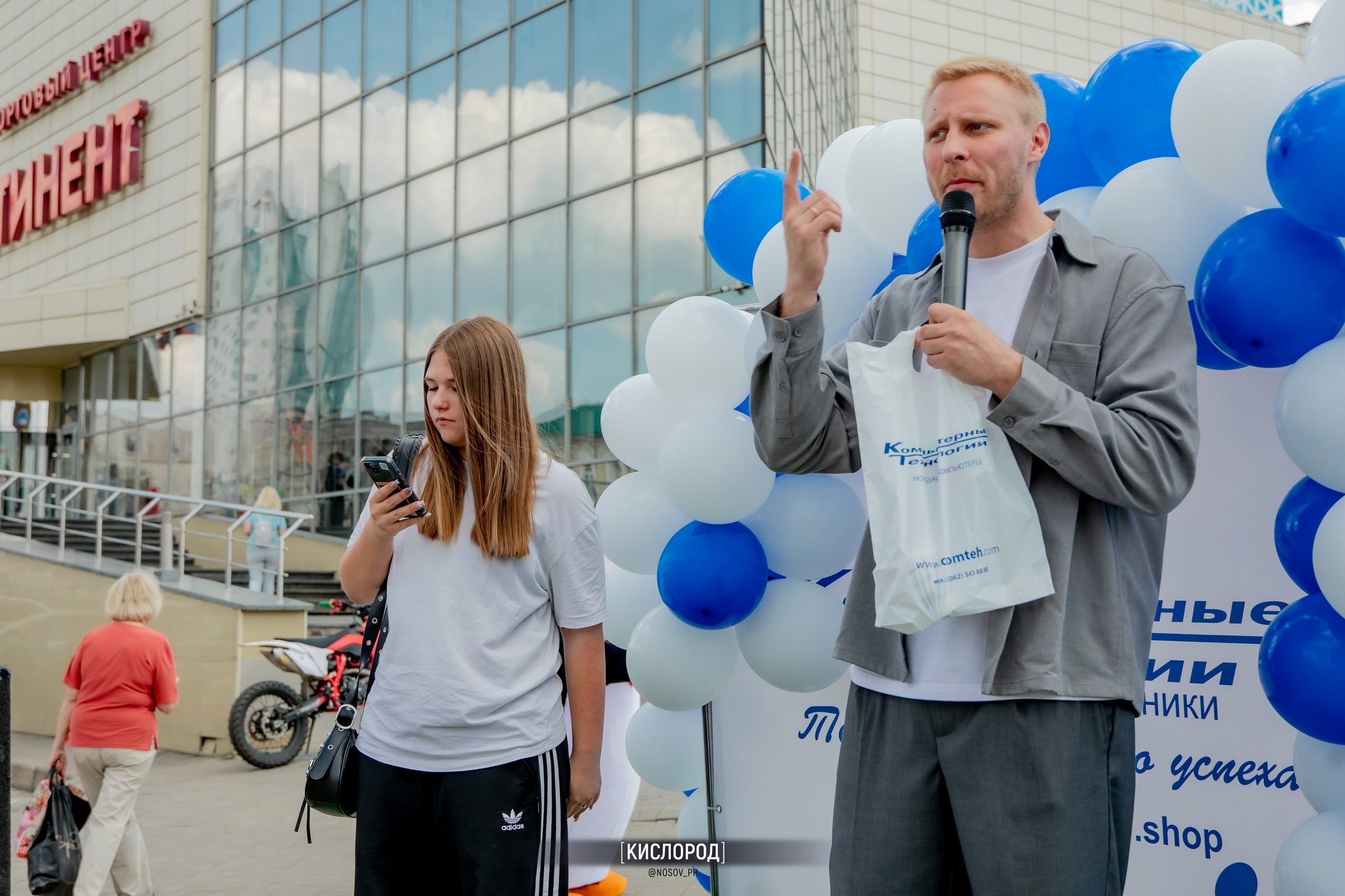 Репортажная съемка с открытий магазинов. Свадебный, репортажный и фуд фотограф в Донецке и Макеевке Носов Дмитрий