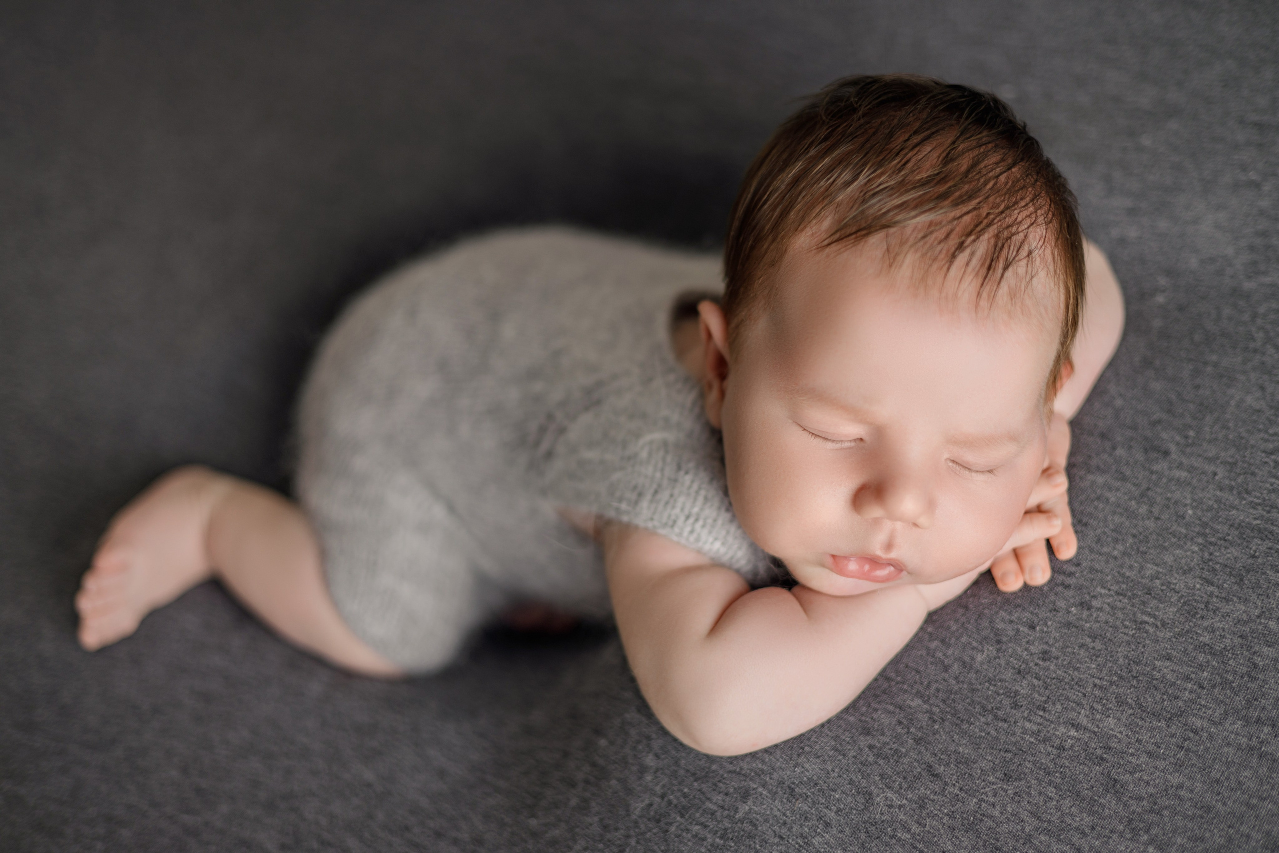 Мирон. Евгения Горбунова фотограф новорожденных в Новом Уренгое