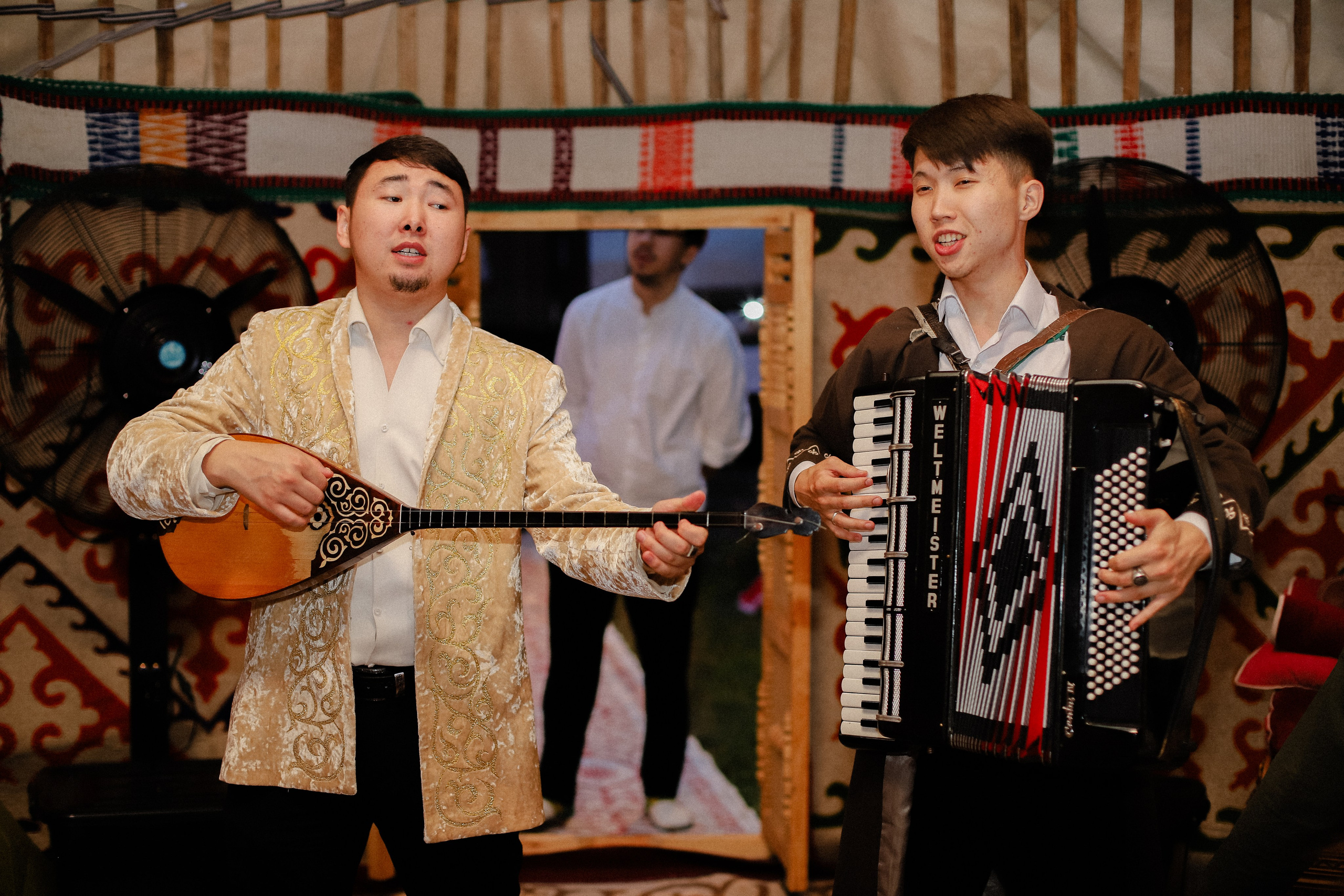 Тамирис Сырка салу. Фотограф в Алматы и Москве Даша Пушкина