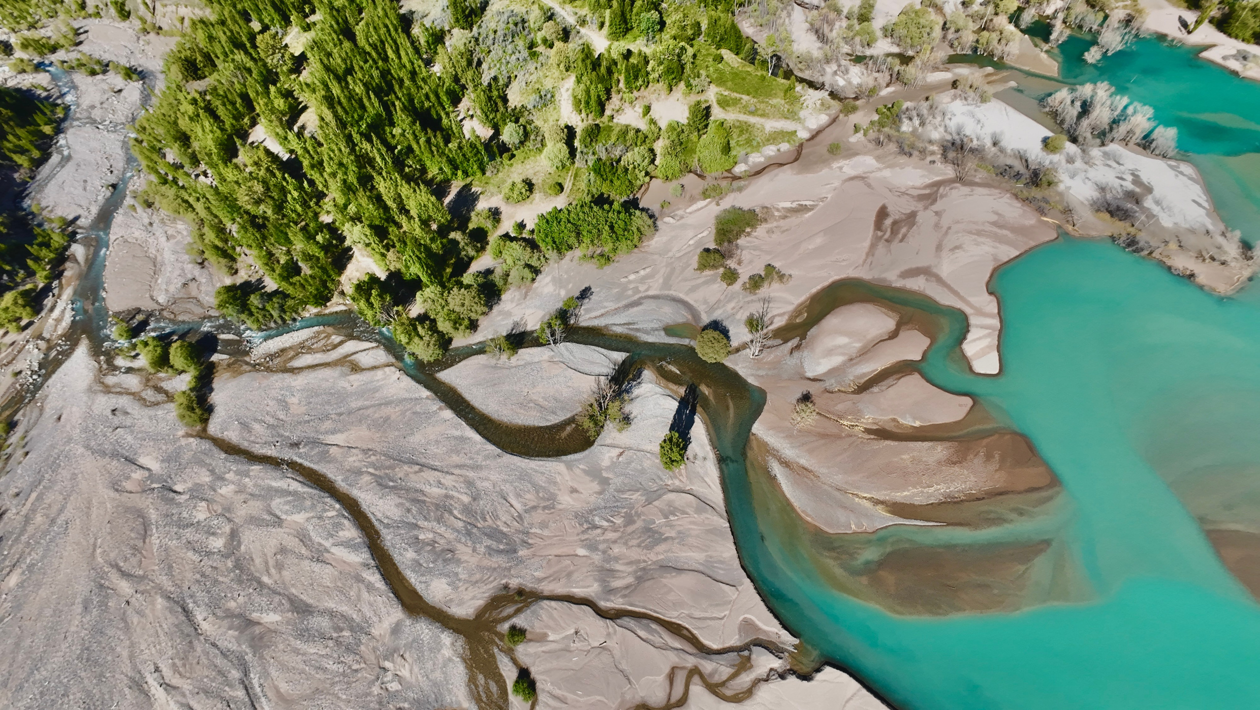 Плато Ассы, озеро Иссык и водопад: комфорт-маршрут, джипы, мини-группа. Экскурсии и туры по Алматы