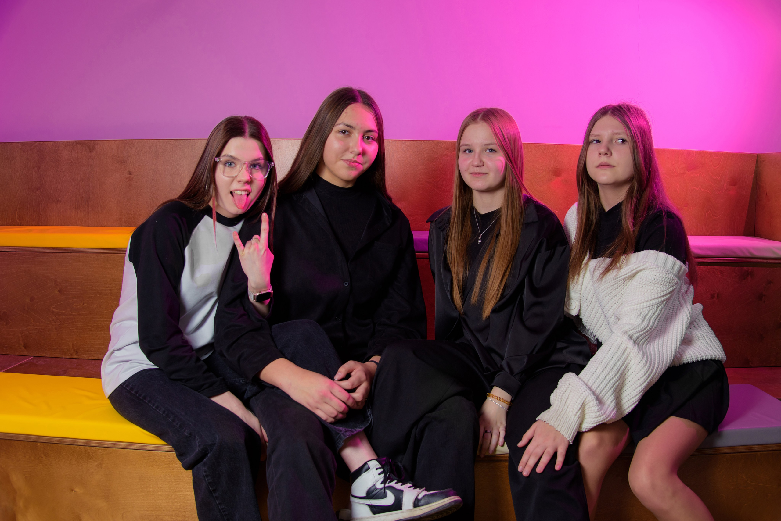 Фотосъемка на альбомы 9-11 классы. Выпускные альбомы Искитим Бердск Новосибирск