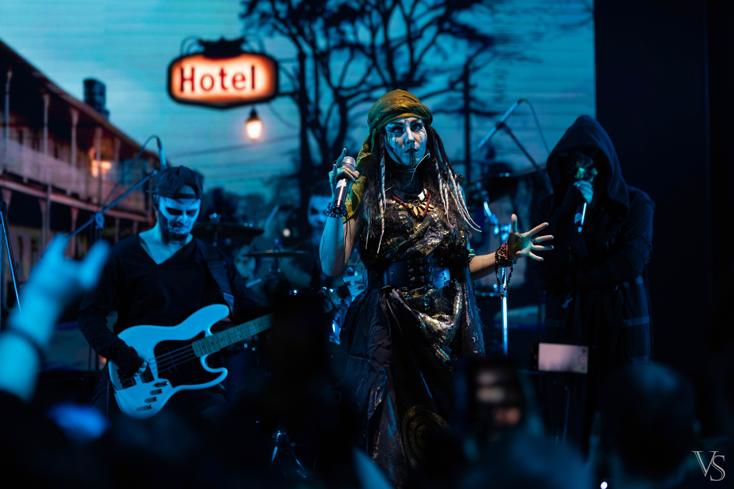 Above the stars. Проклятие Мамбо. Фотограф Виктор Степанов