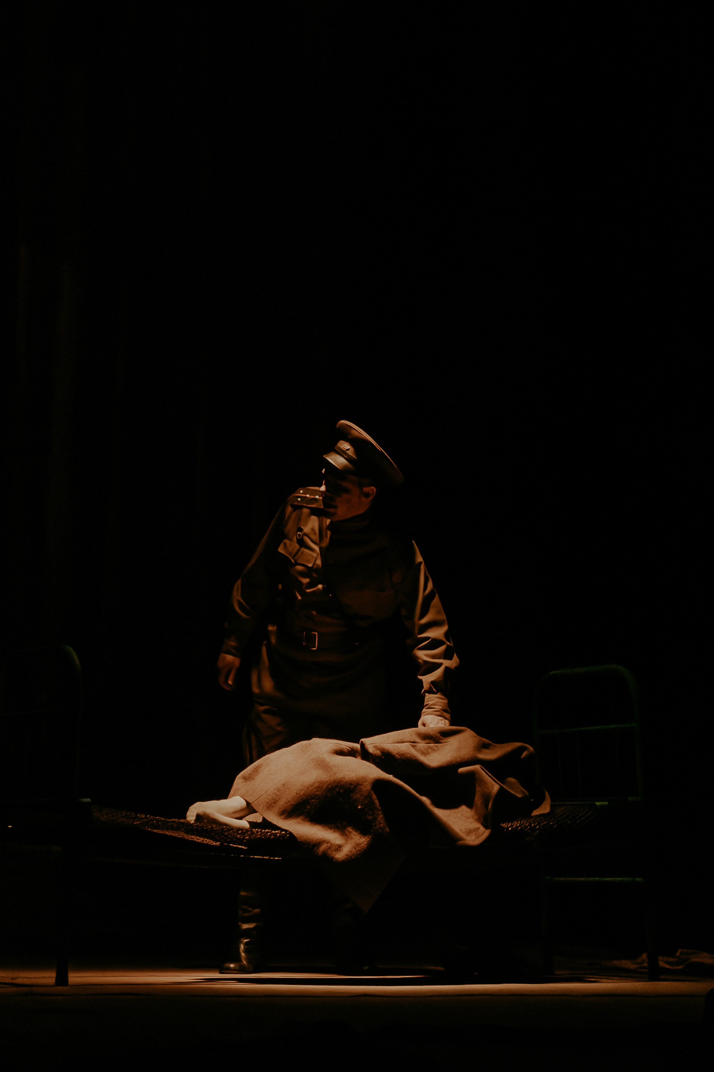 Театр Юного Зрителя " Не покидай меня». Фотограф Марк Файзулин