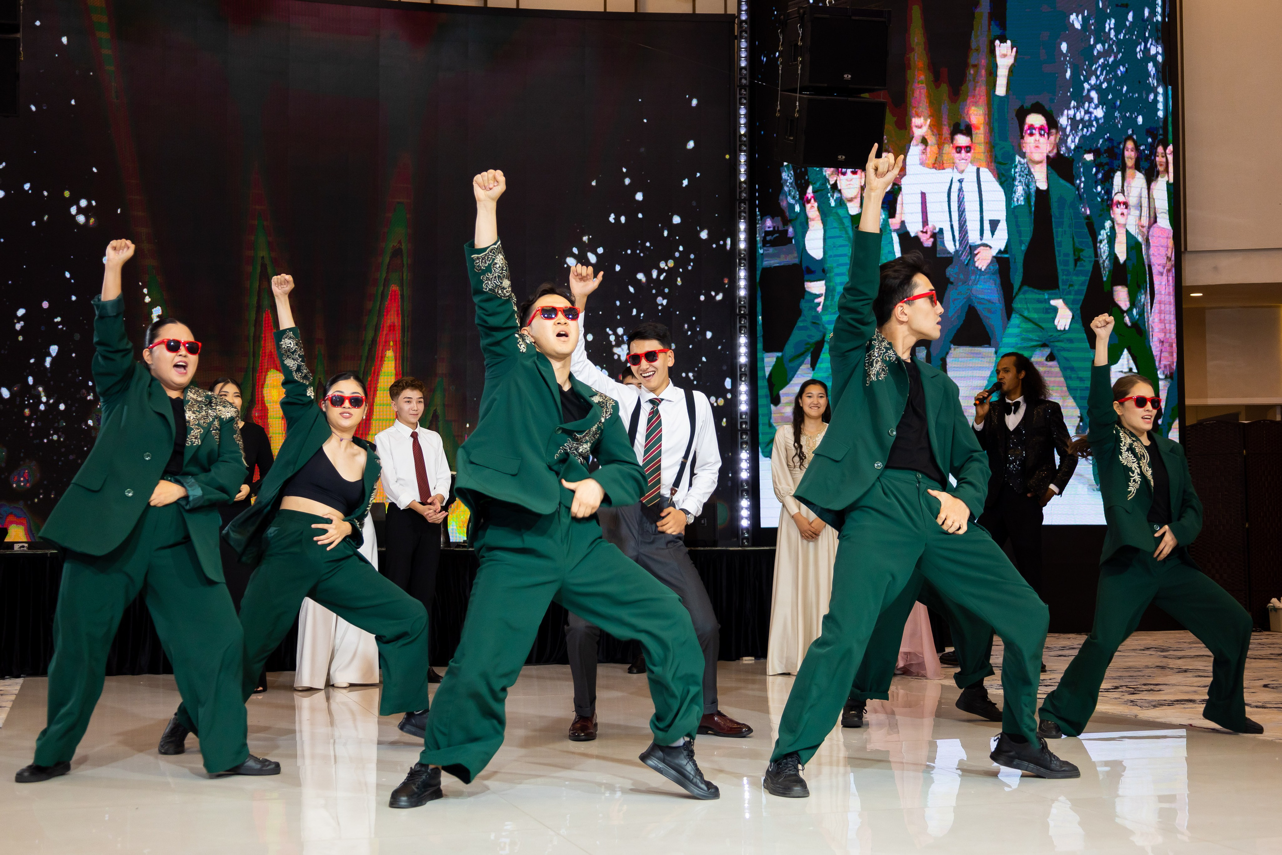 Выпускной вечер | Встреча рассвета. Фото и видеосъемка в Алматы