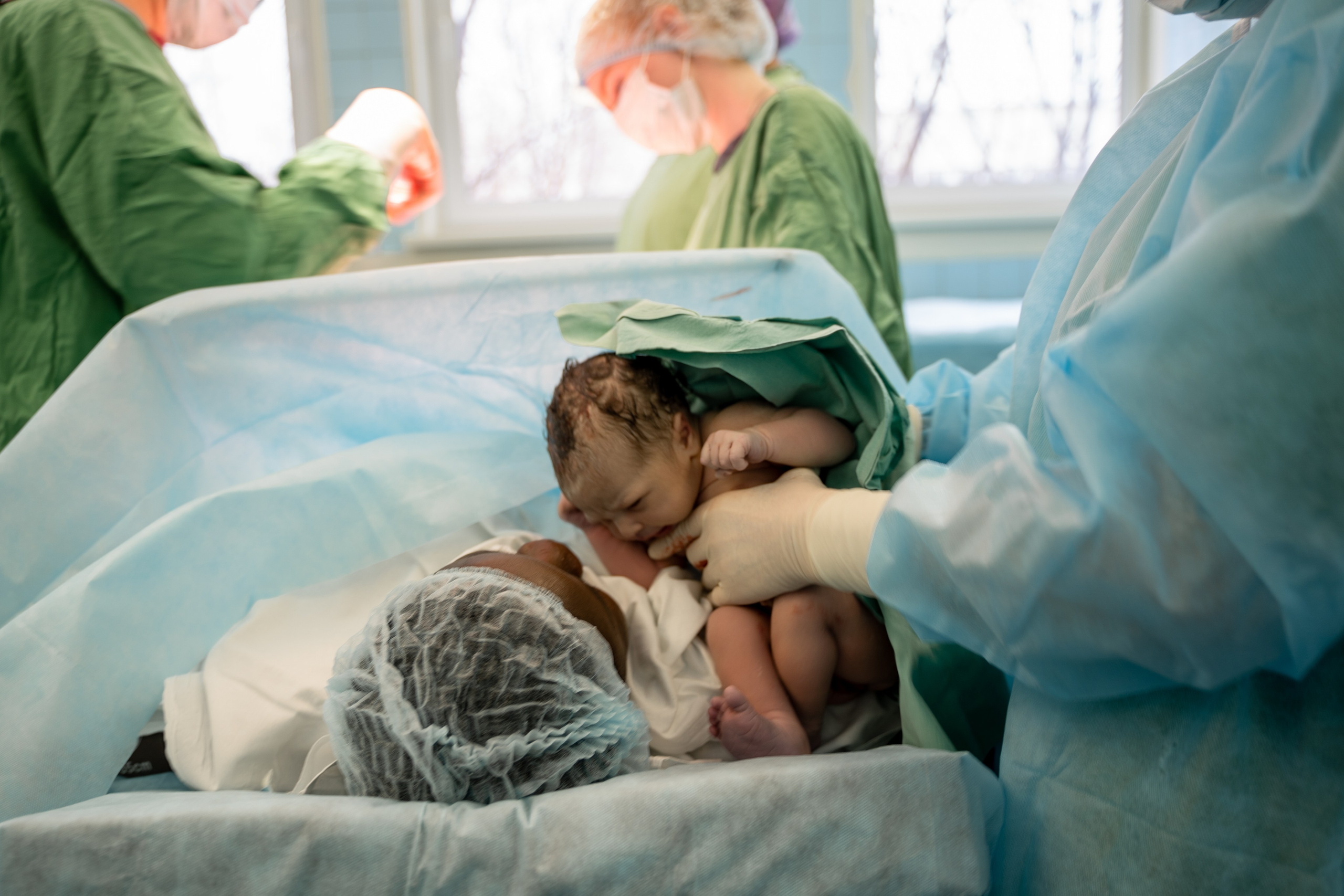 Роды и выписка. Родильный дом № 8 ГКБ № 15 им. О. М. Филатова. Фотографы на роды в Москве. Фото и видео родов. Фотопроект «Продолжение рода»