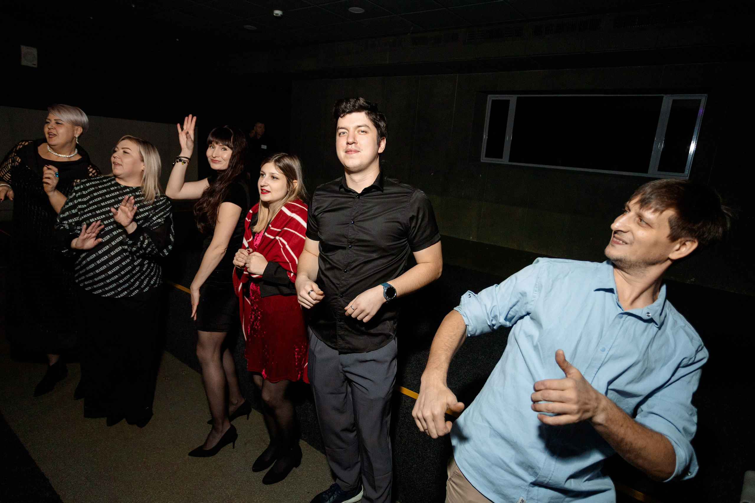 РЕПОРТАЖ: НОВЫЙ ГОД В ДК МЕТАЛЛУРГ. Профессиональный фотограф в Ижевске Леша Петров