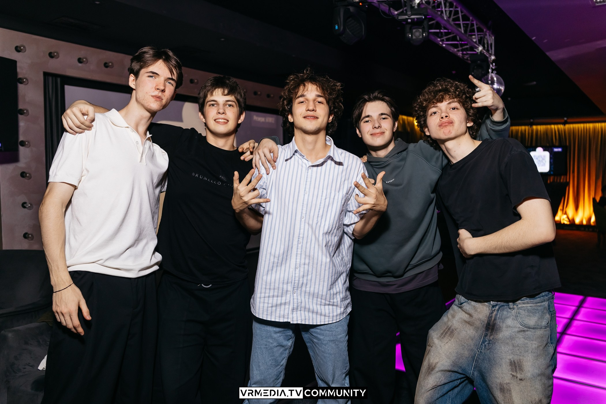 Вечер в караоке-баре «Volna»