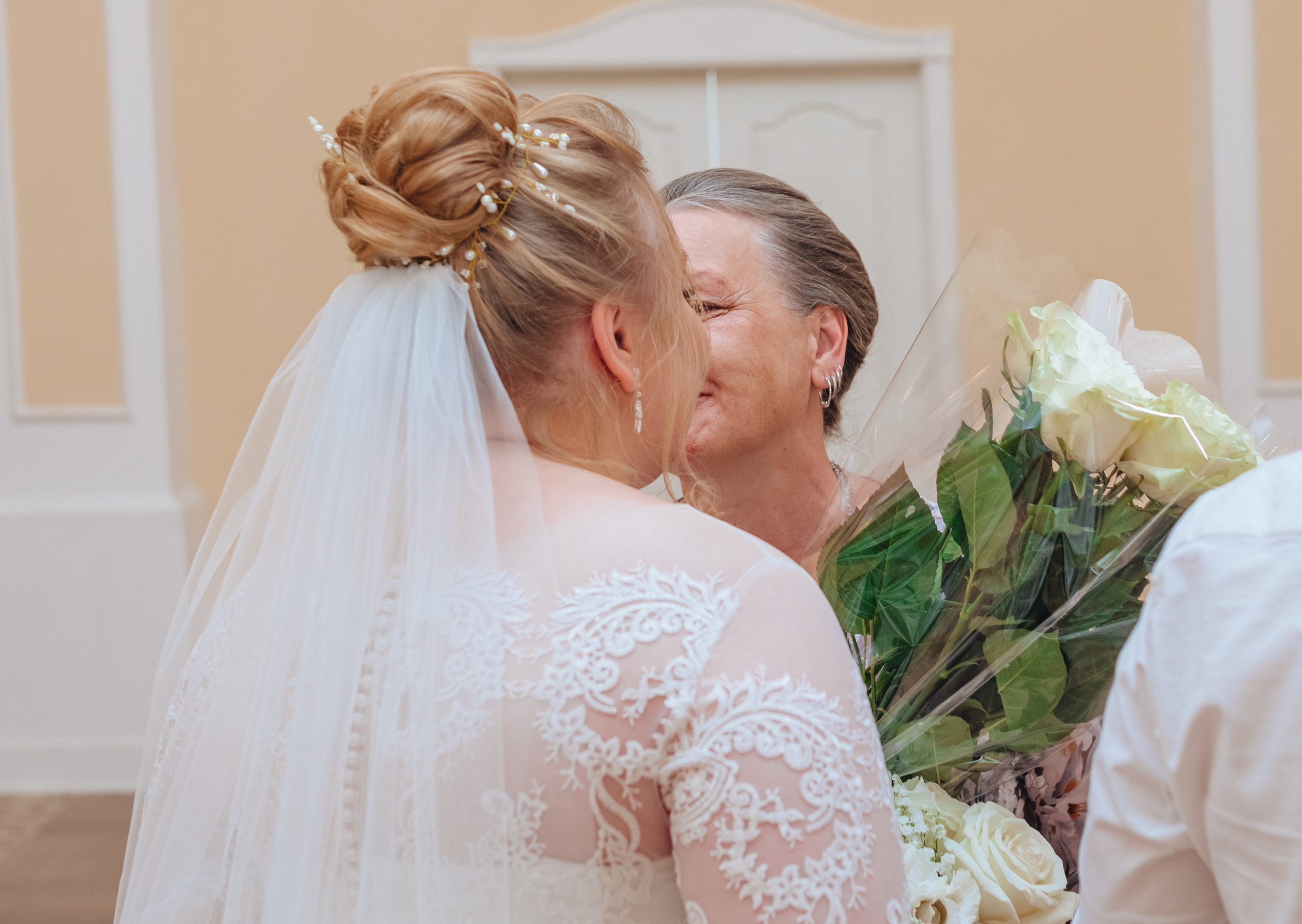 Евгения и Илья. ЗАГС Калининского района и прогулка на Финском заливе. Свадебный и семейный фотограф в Санкт-Петербурге и Сестрорецке