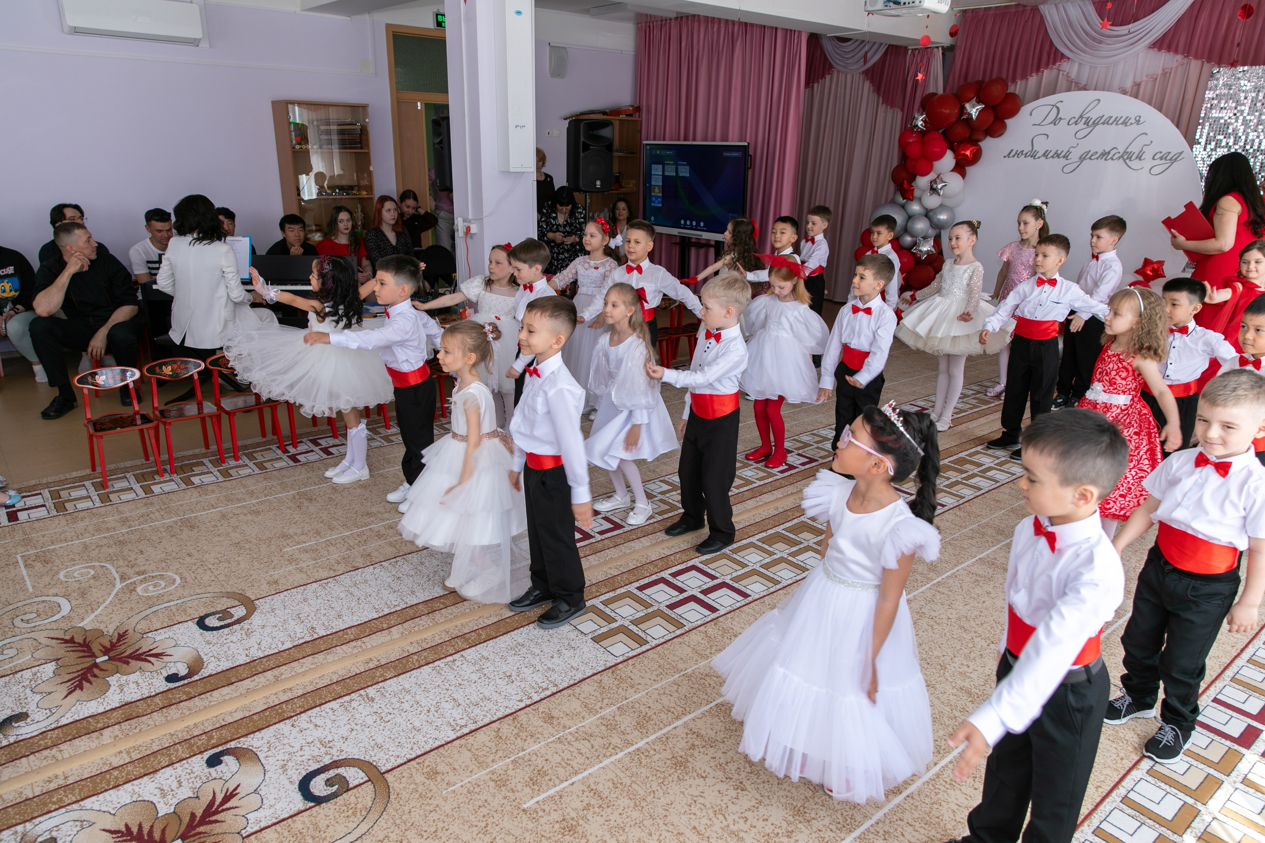 Выпускной Жемчужина 2025. Школьный и детский фотограф в Южно-Сахалинске Анастасия Лескова