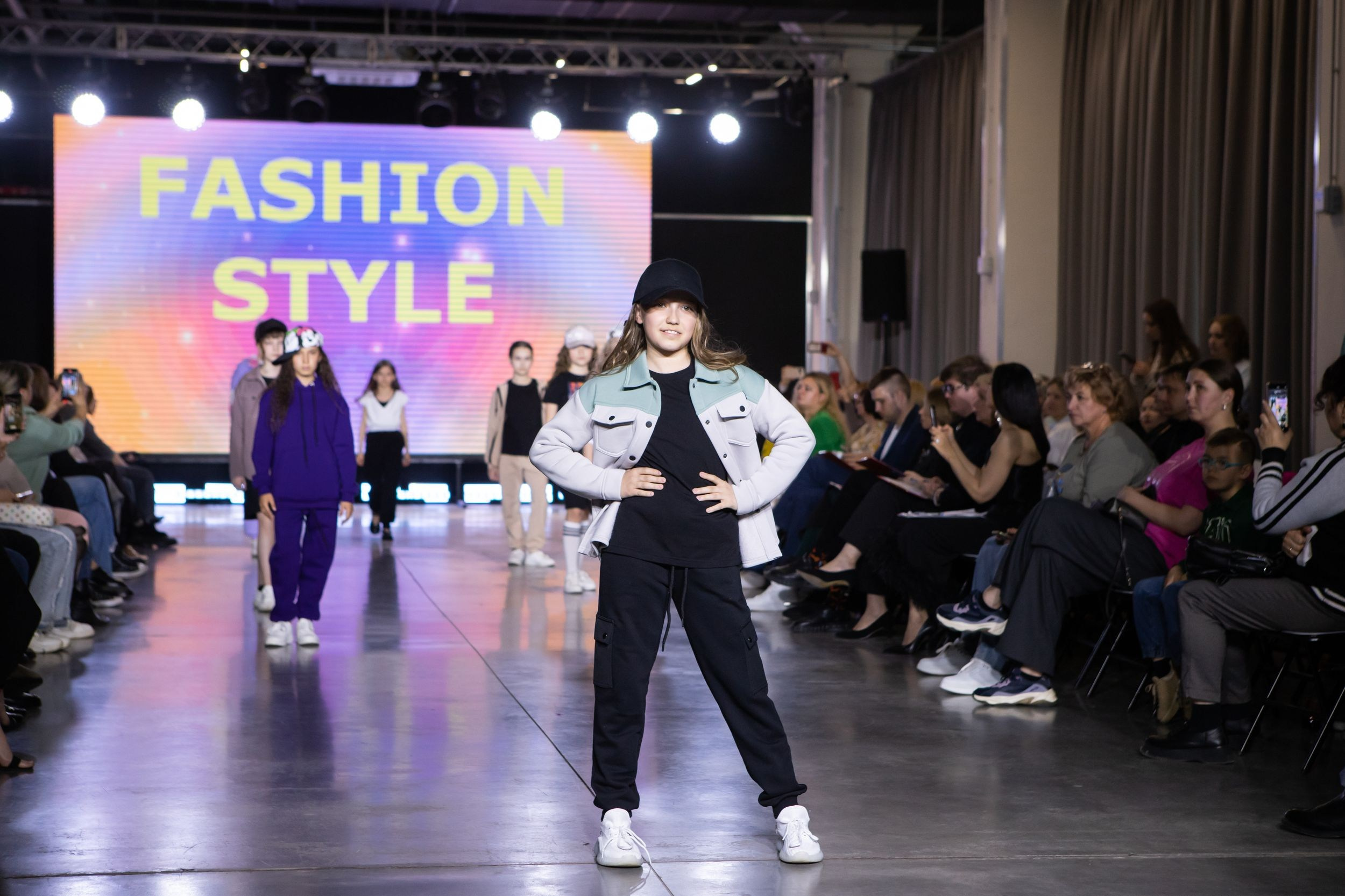 Фестиваль моды и красоты Fashion Style (11 мая 2024). Репортажный фотограф Алексей Пирязев