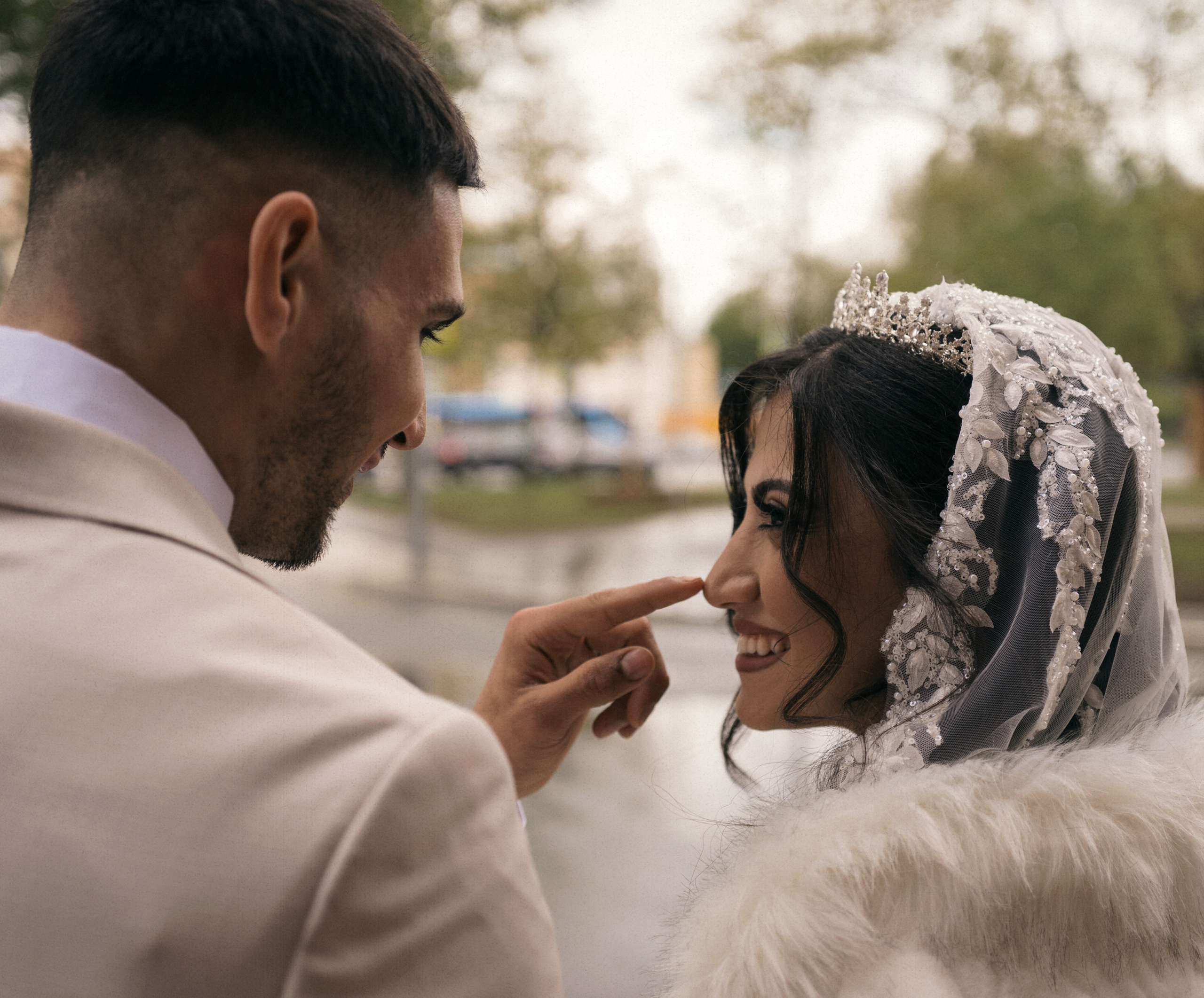 Свадебная прогулка на Котельнической. Азиз и Нармин. Семейный фотограф в Москве Алёна Чача