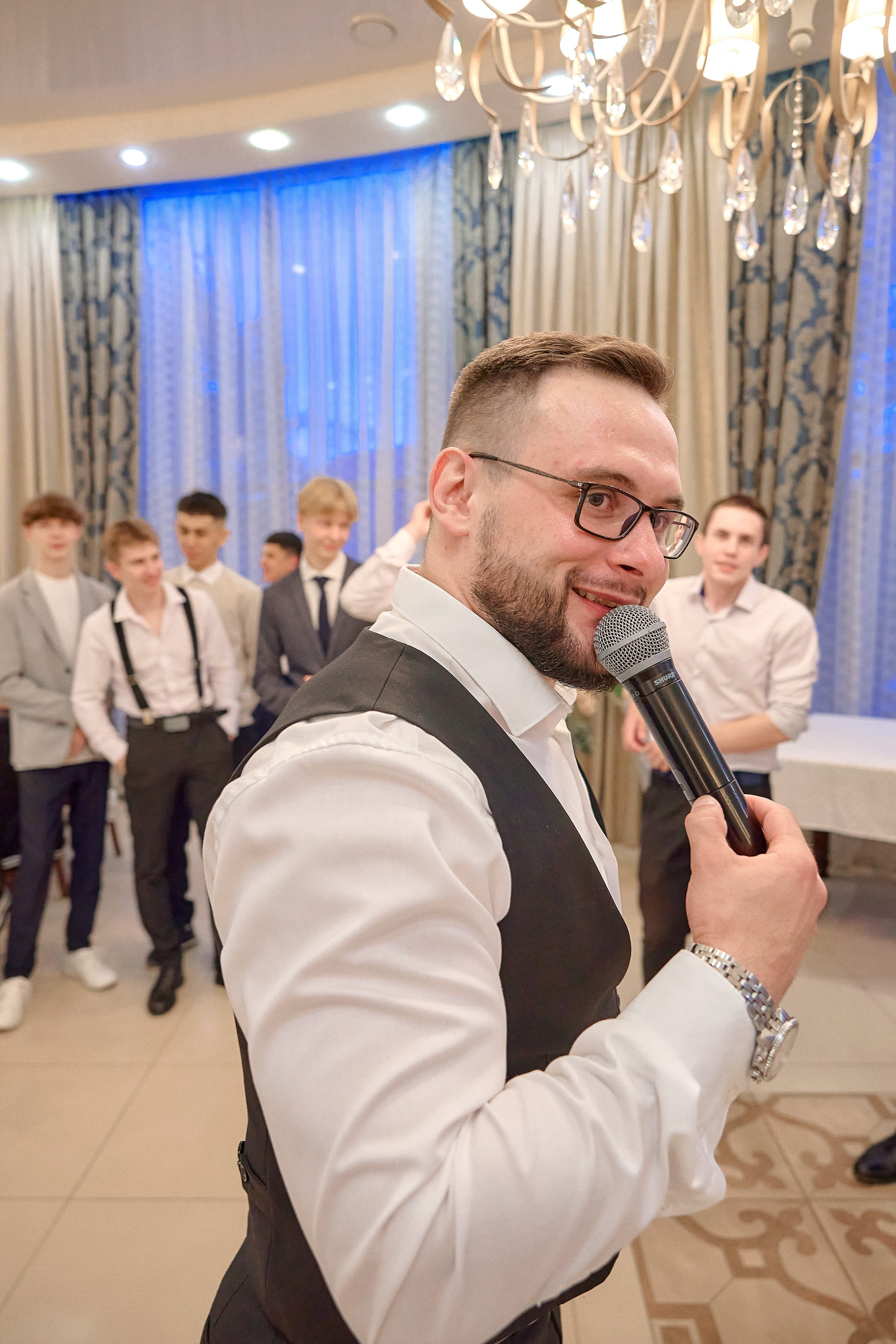 Портфолио репортажной фотосъёмки: Выпускной в ресторане «Император». Фотограф Яковлев Роман — Красноярск