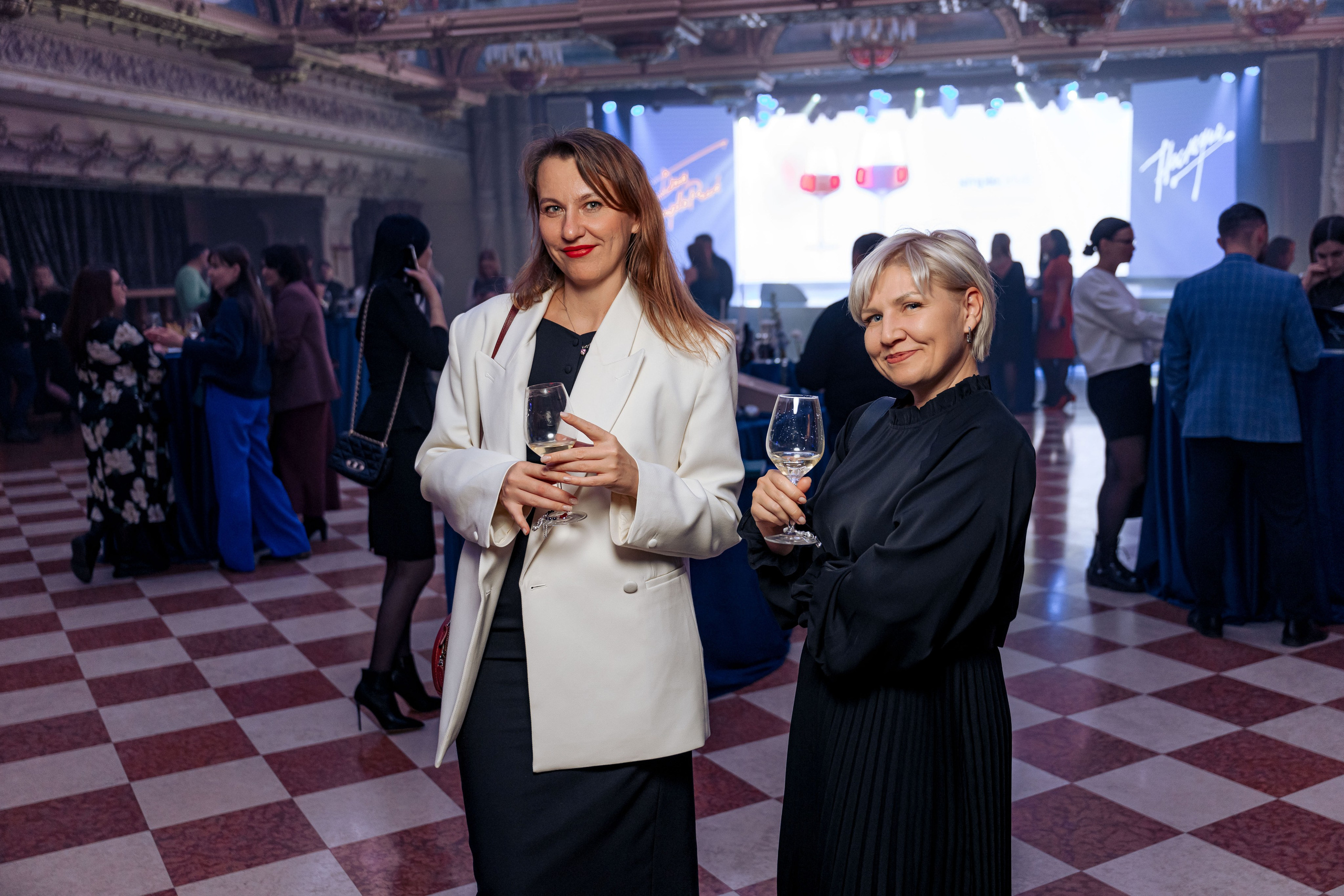 SIMPLE PRIVE. Максим Комаров — Профессиональный фотограф